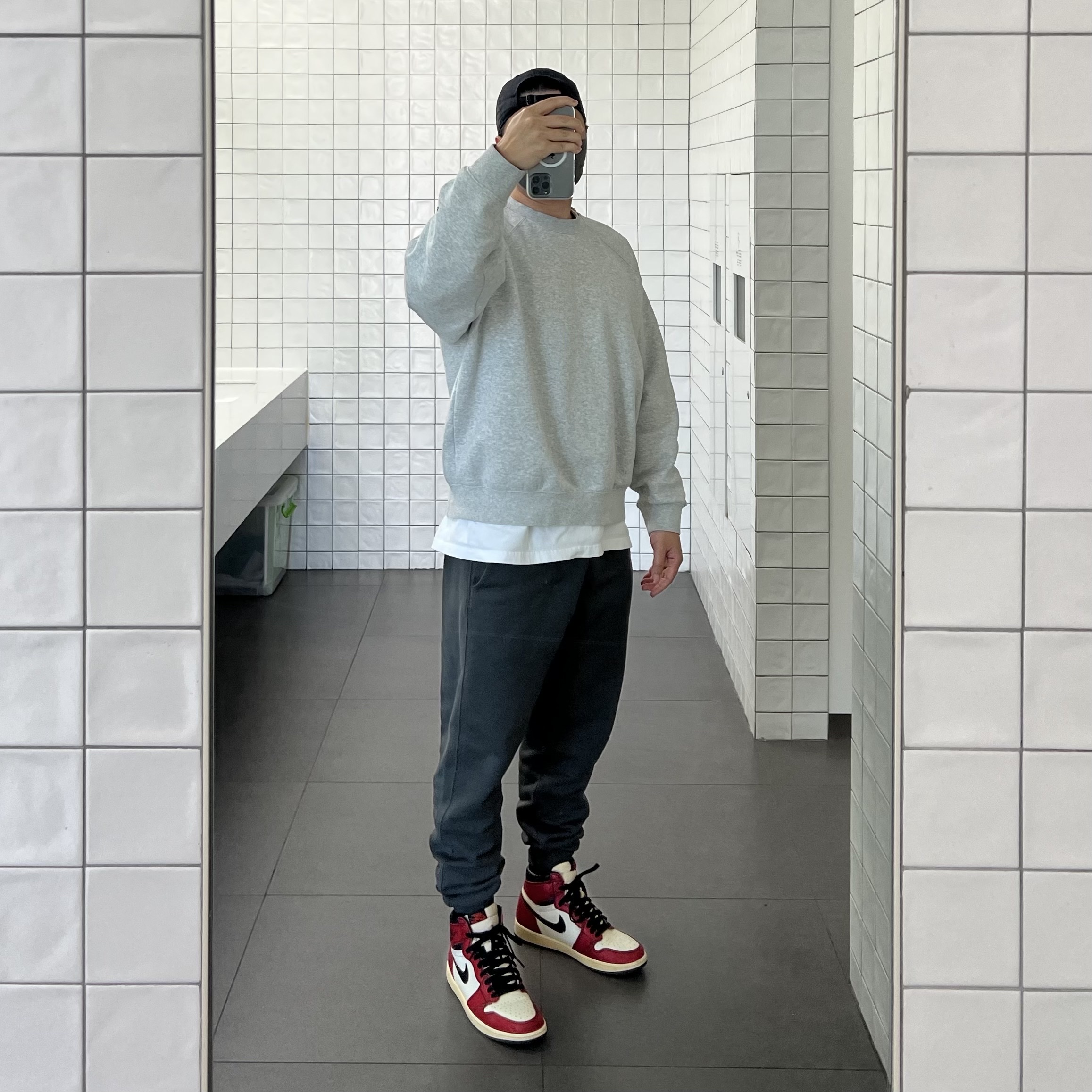 Jordan 1 Retro High OG Light Fusion Red 착용 스타일