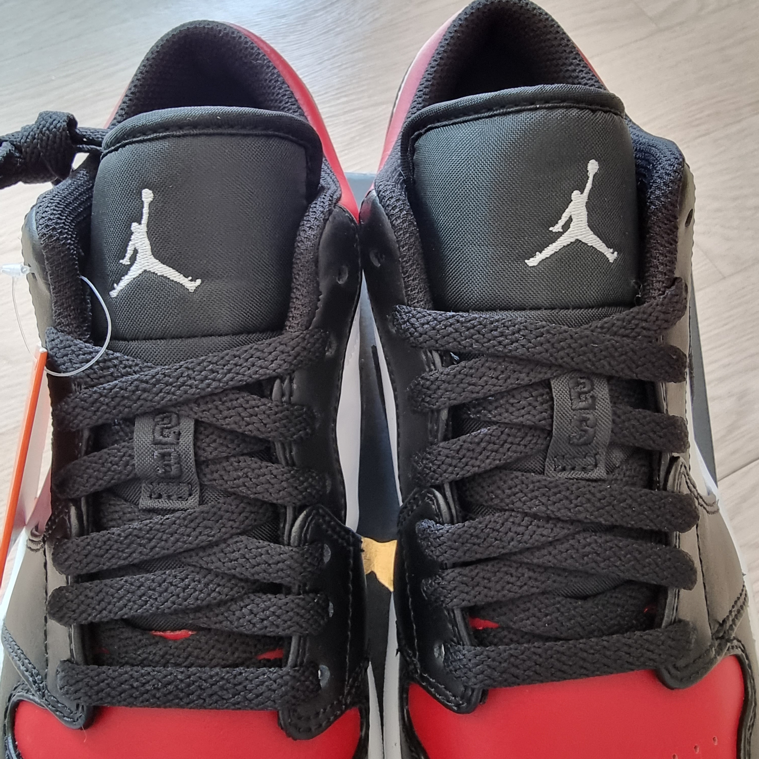Jordan 1 Low Bred Toe 착용 스타일 - 2