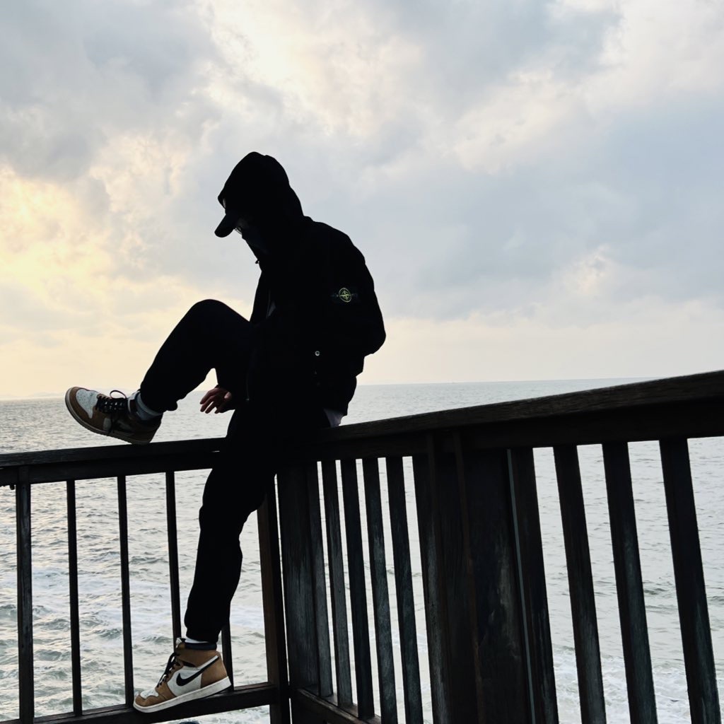 Supreme x Stone Island Corduroy Jacket Black - 20FW, Jordan 1 Retro High Rookie of the Year 착용 스타일