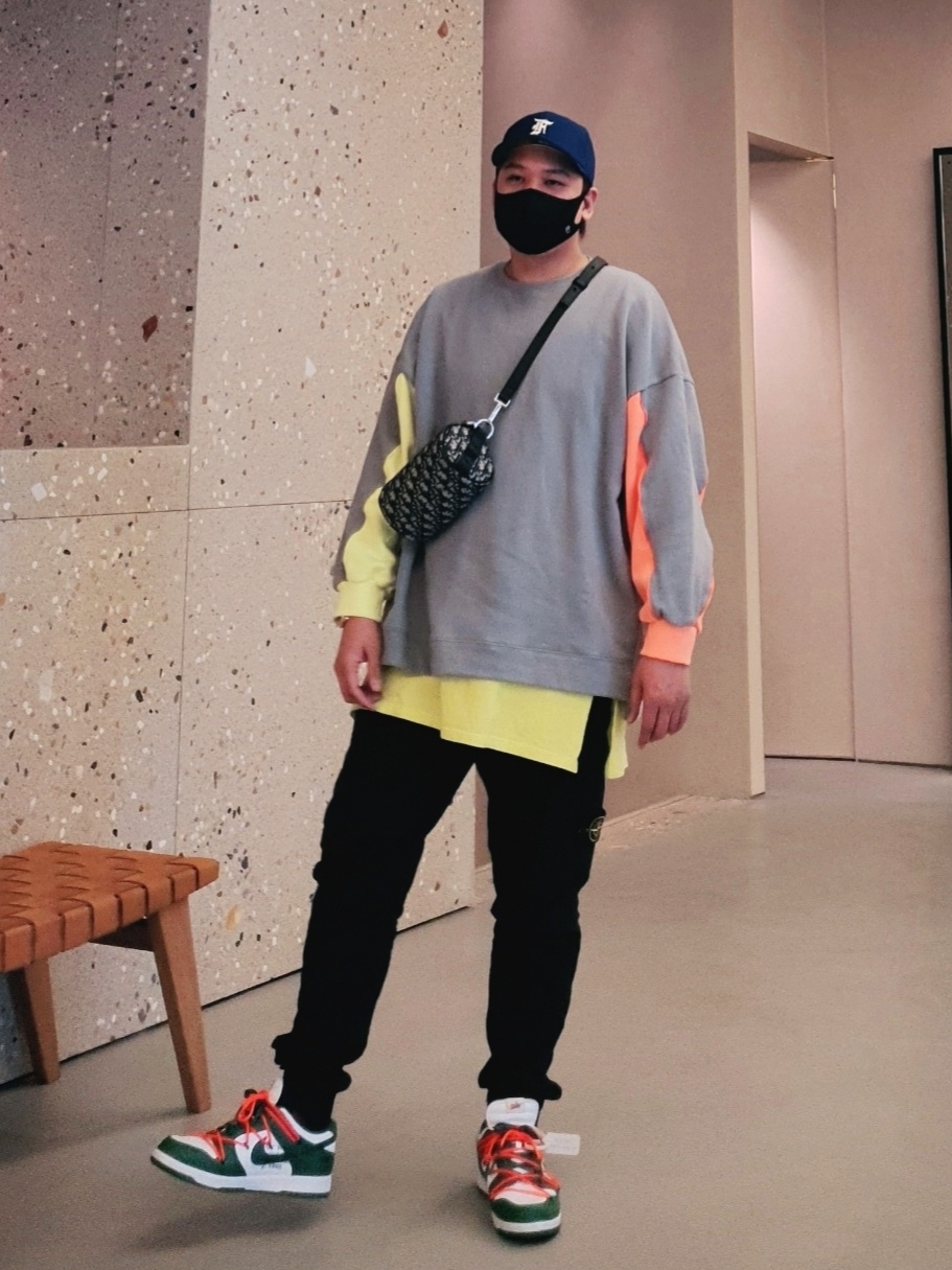 Nike x Off-White Dunk Low Pine Green, Stone Island 313L1 Old Dye Treatment Cargo Pants Black - 21FW 착용 스타일 - 2