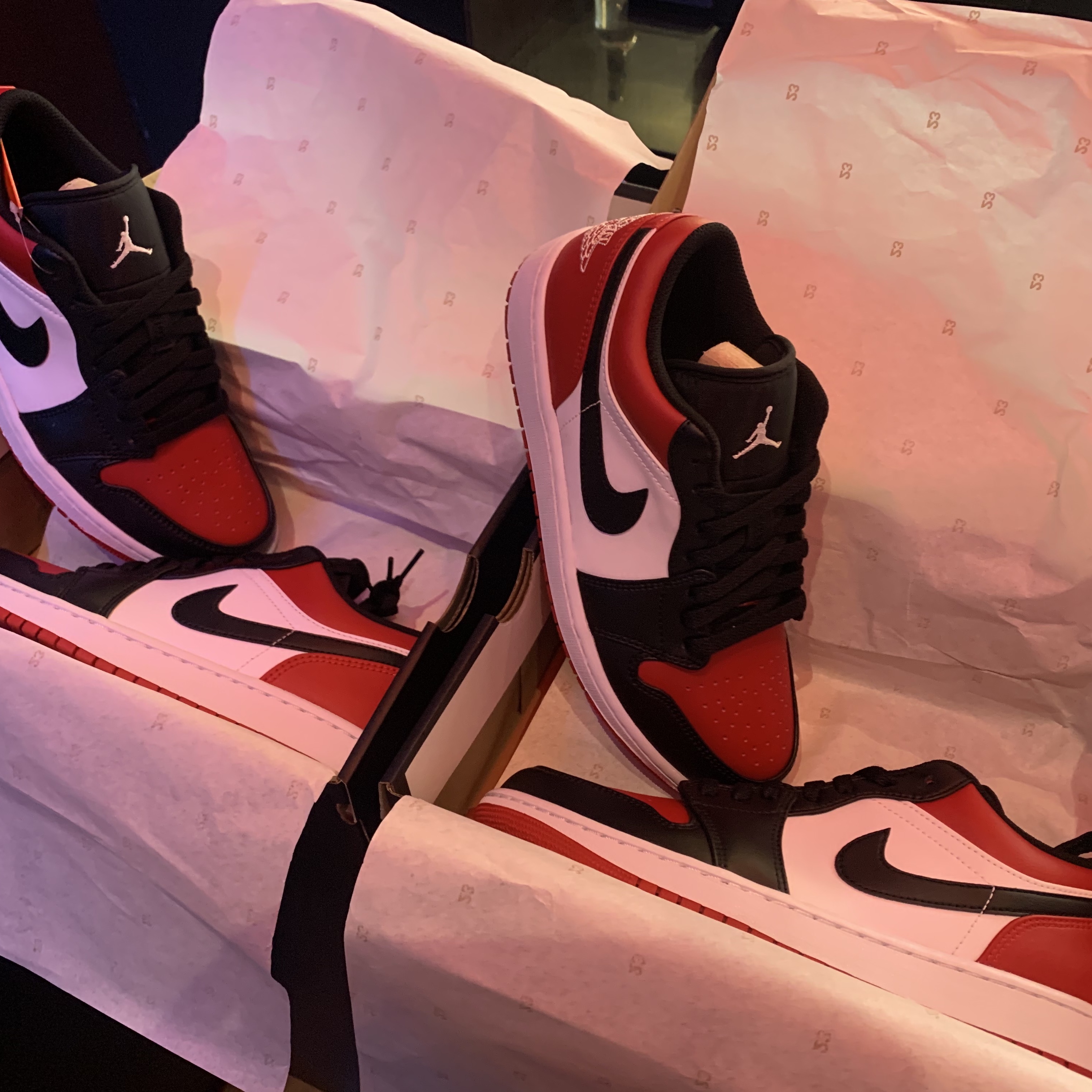 Jordan 1 Low Bred Toe 착용 스타일 - 1