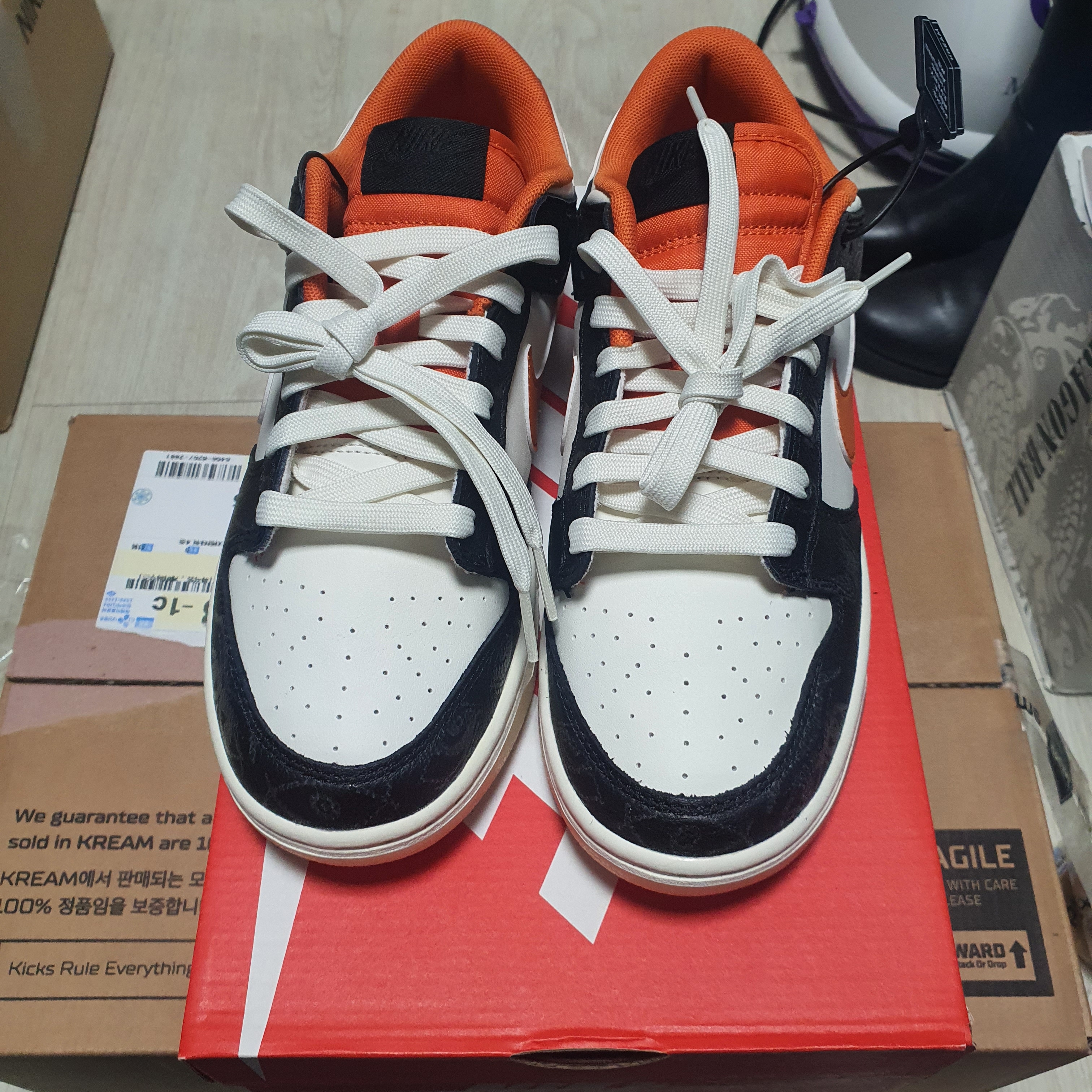 Nike Dunk Low Retro PRM Halloween 착용 스타일 - 2