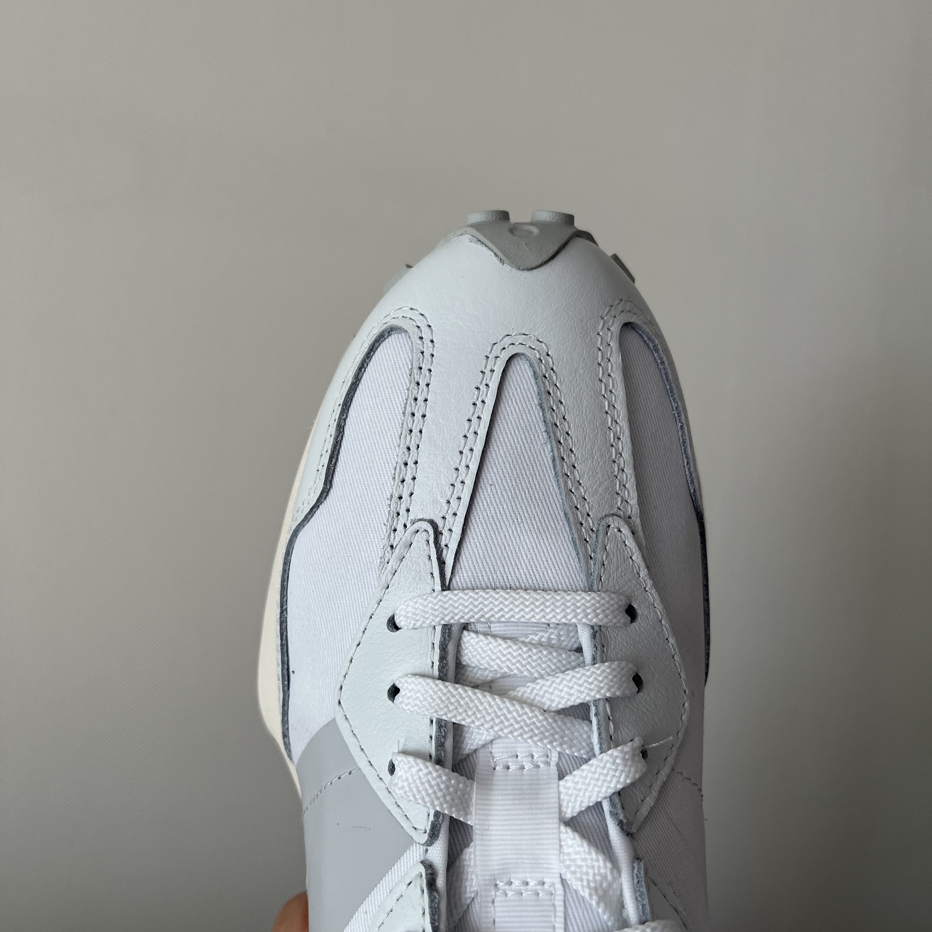 (W) New Balance 327 White - JD Sports Exclusive 착용 스타일 - 3