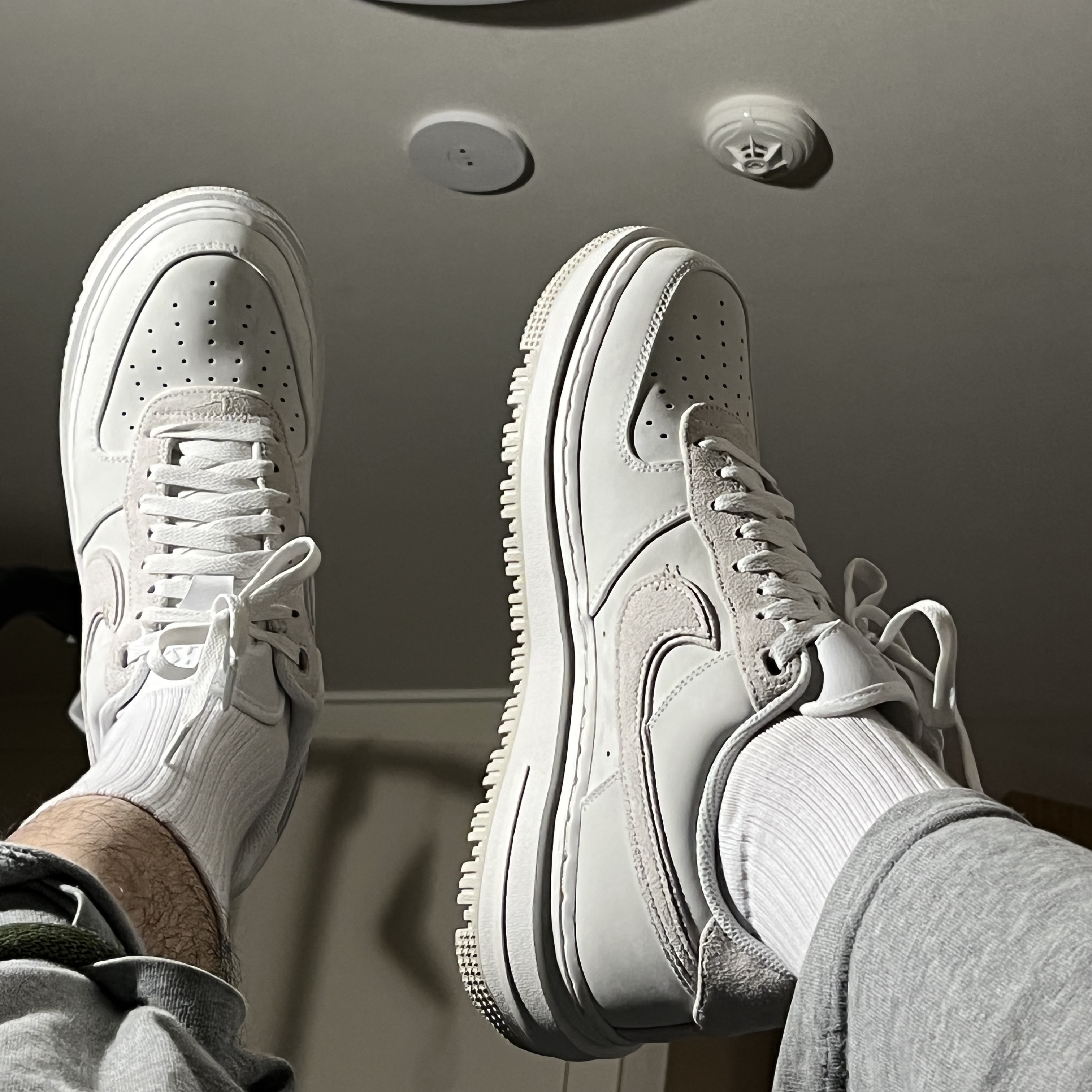 Nike Air Force 1 Luxe Summit White 착용 스타일