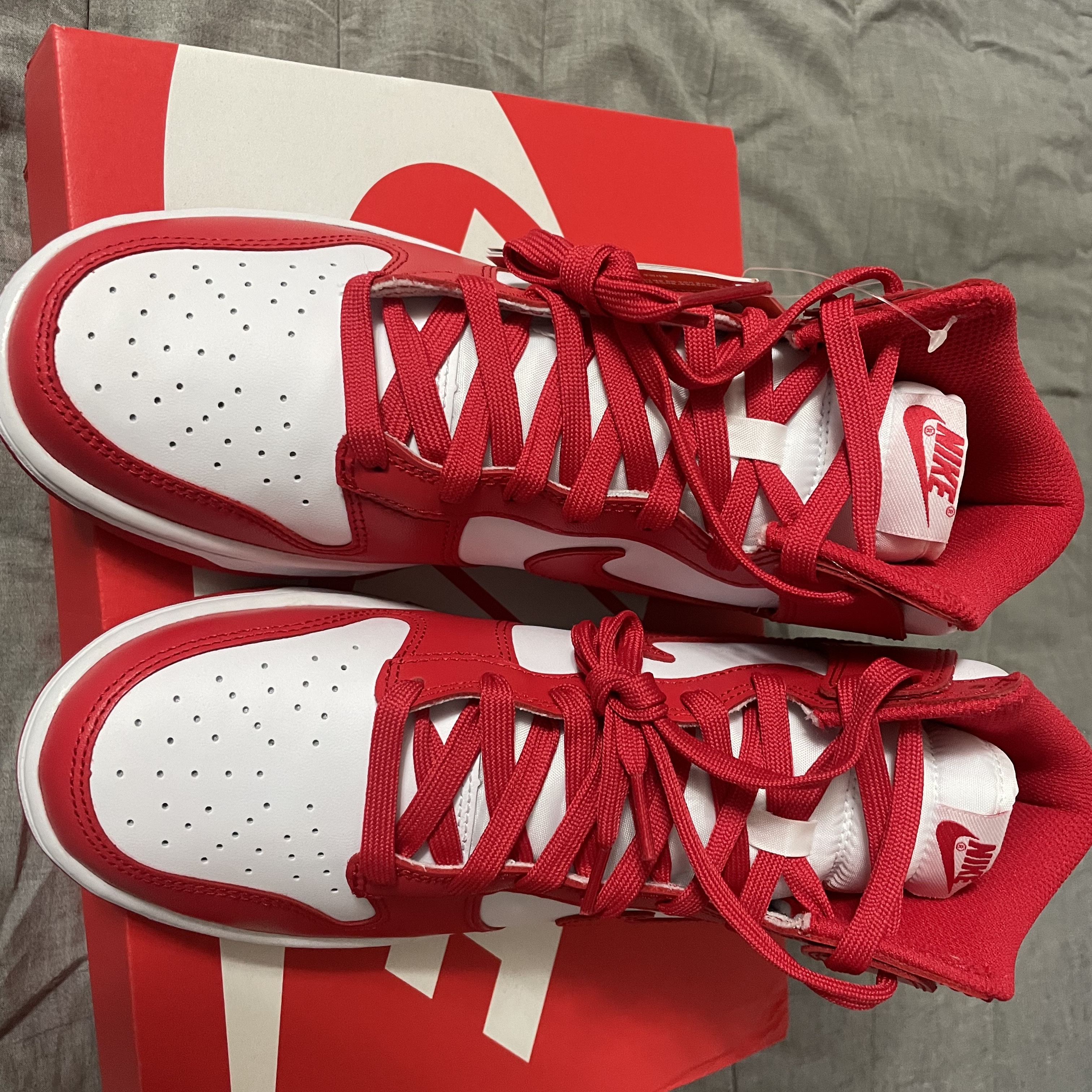 Nike Dunk High Retro Championship White and Red 착용 스타일 - 1