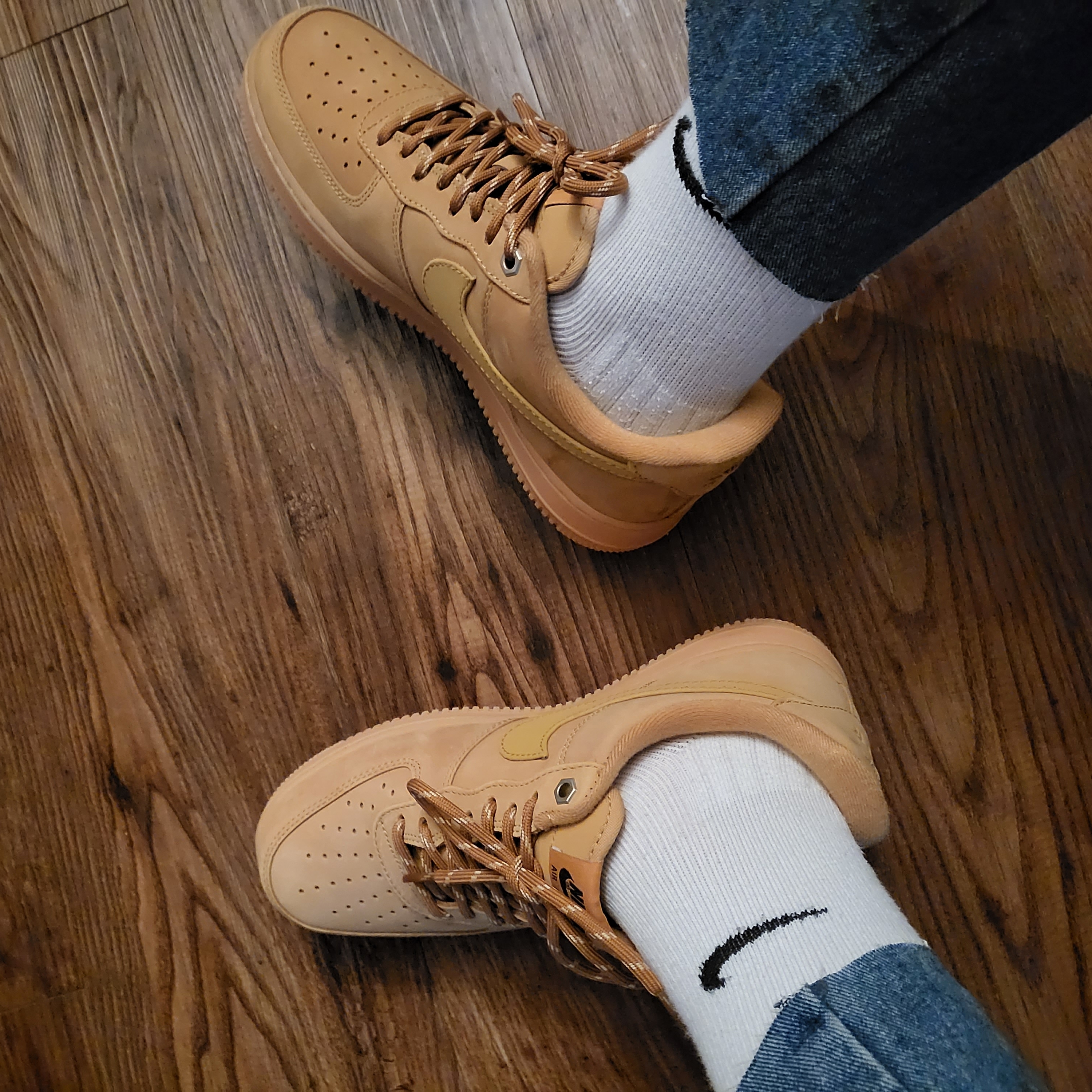 Nike Air Force 1 '07 WB Flax 착용 스타일 - 2