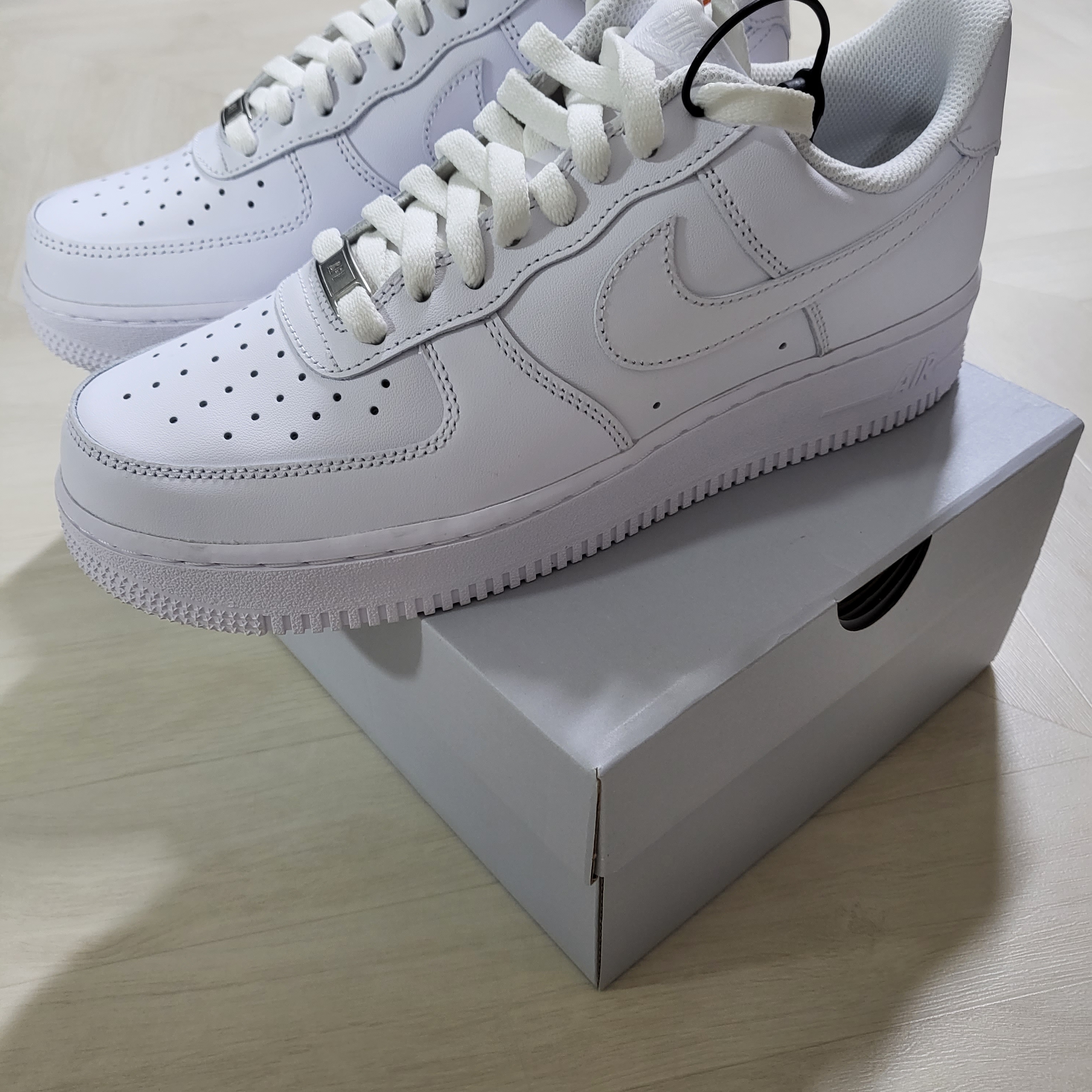 Nike Air Force 1 '07 Low White 착용 스타일