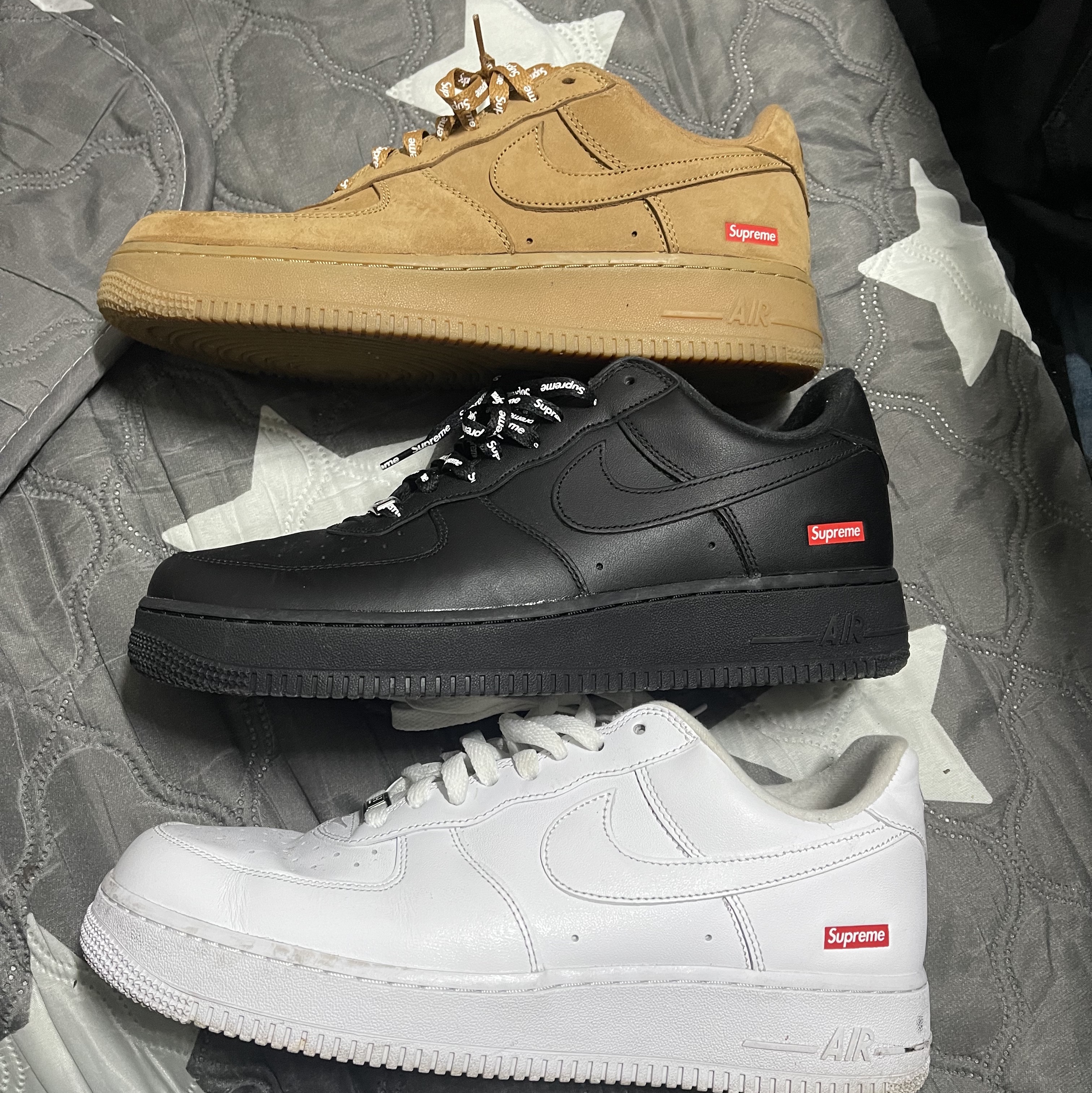 Nike x Supreme Air Force 1 Low Black, Nike x Supreme Air Force 1 Low White 착용 스타일 - 2