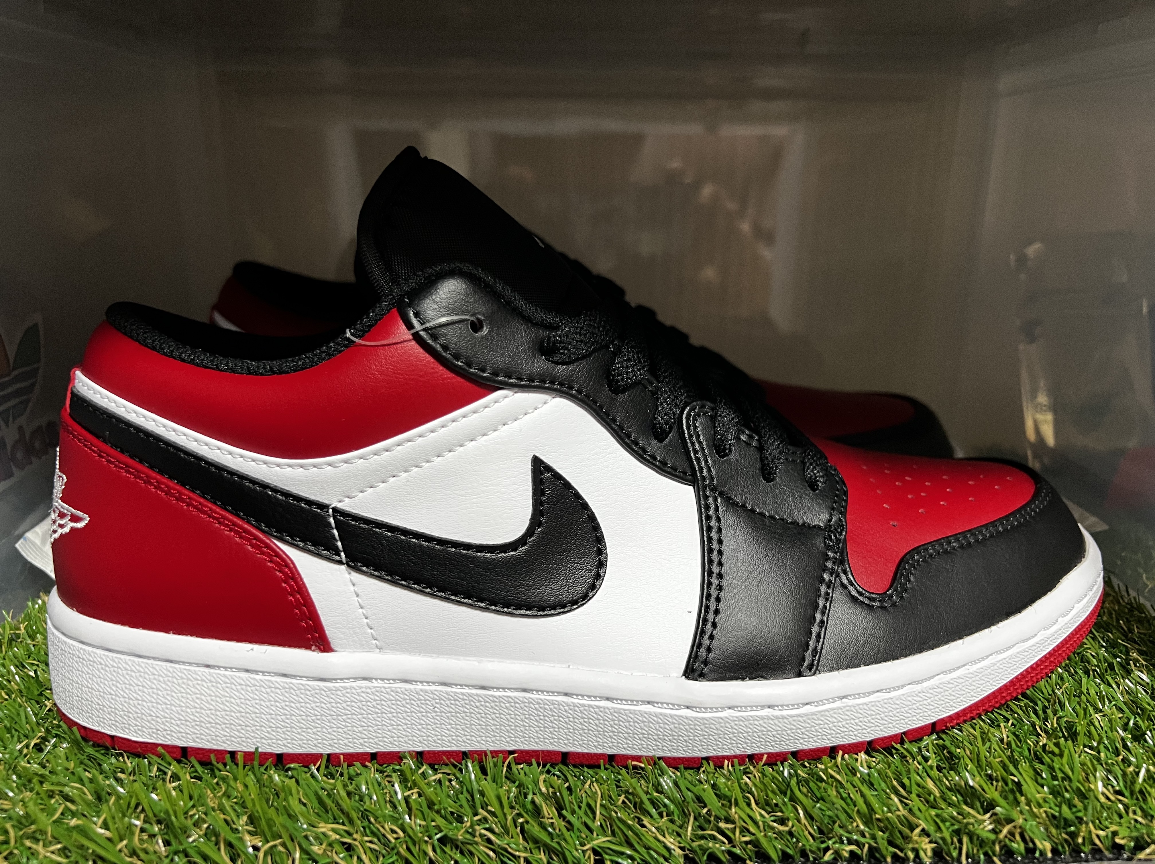 Jordan 1 Low Bred Toe 착용 스타일 - 1