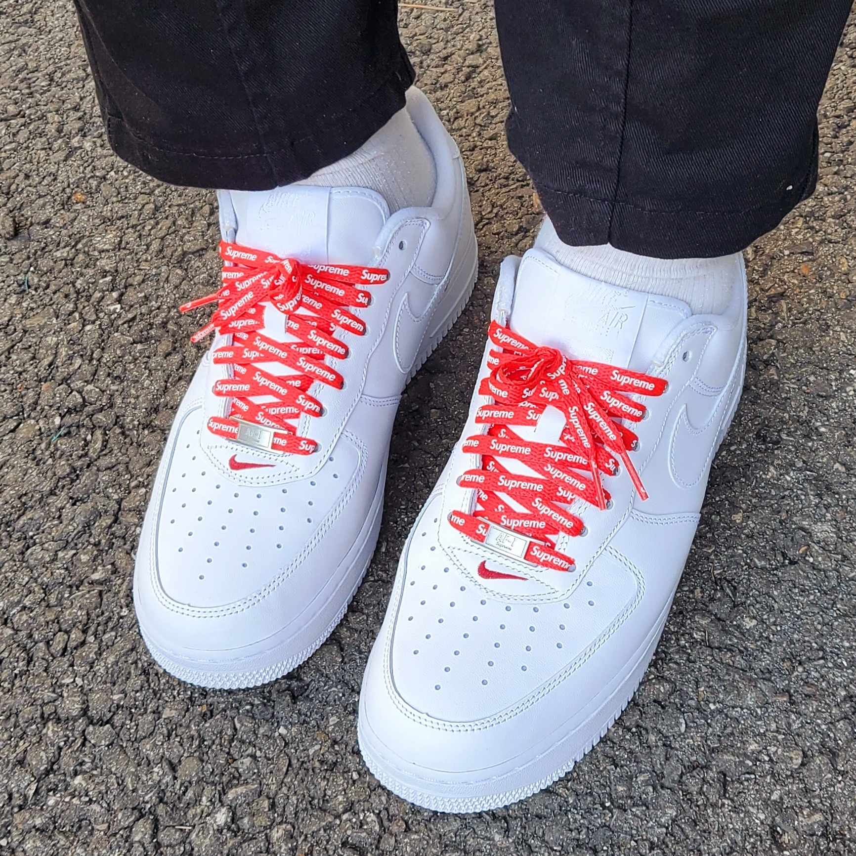 Nike x Supreme Air Force 1 Low White 착용 스타일 - 5