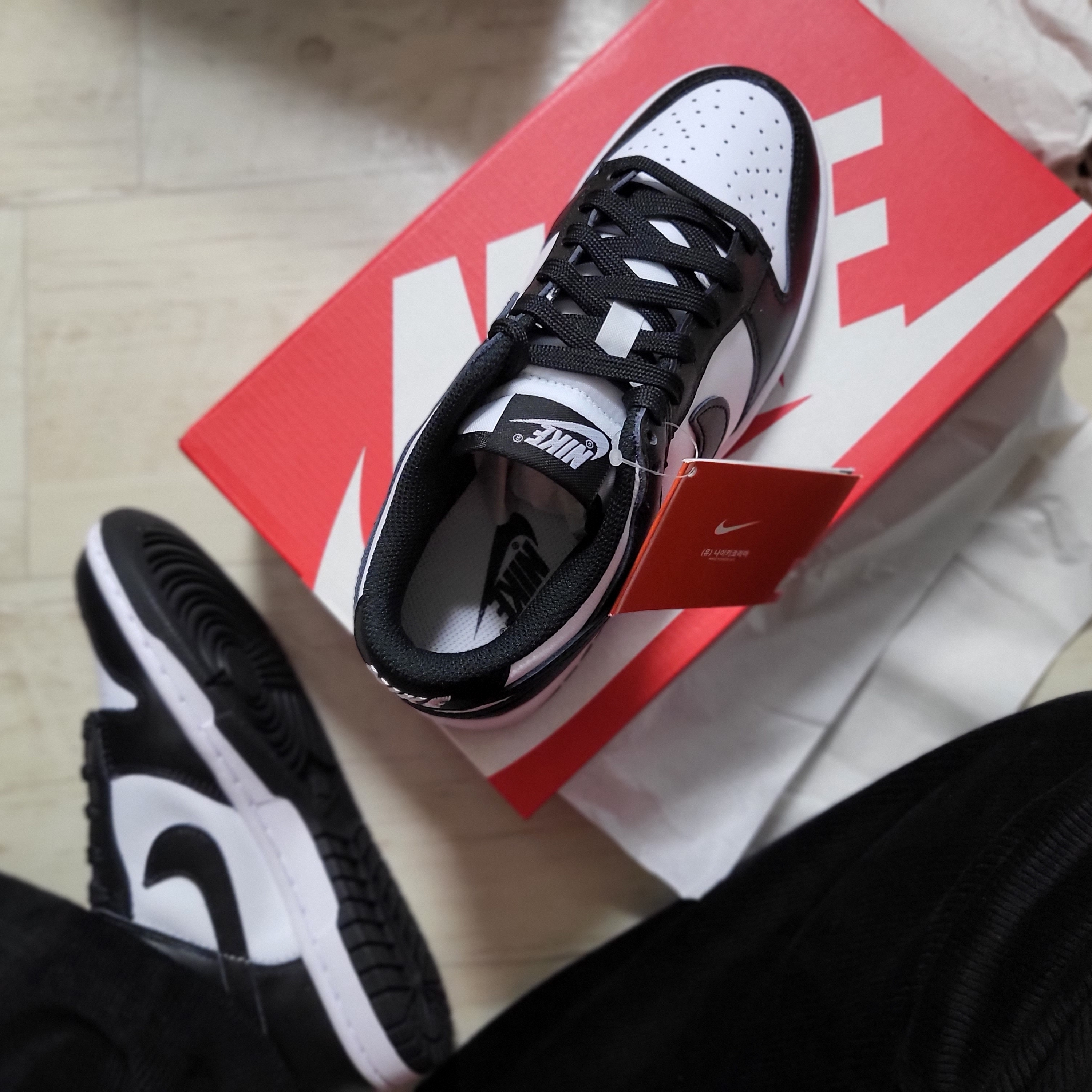 (W) Nike Dunk Low Black 착용 스타일 - 3