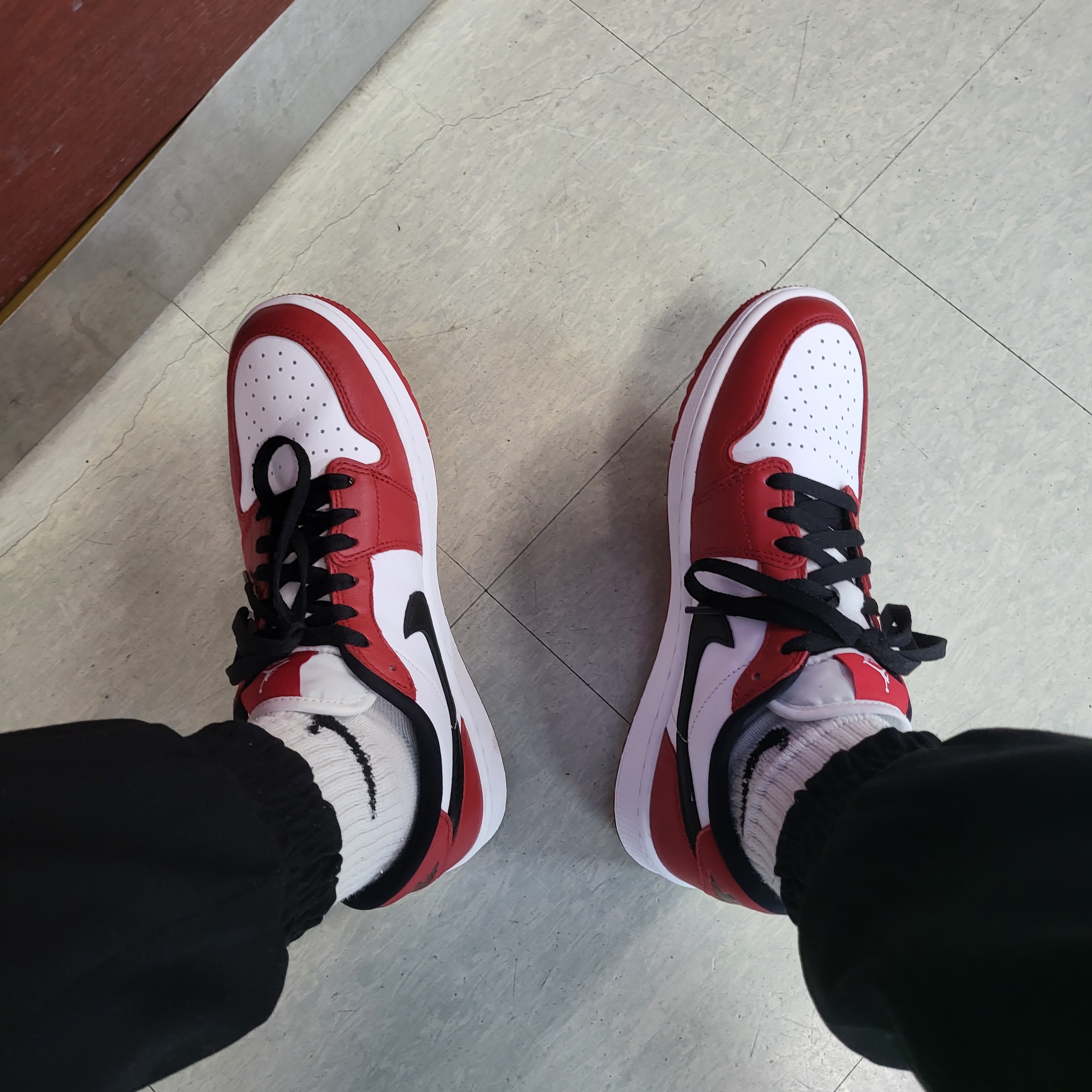 Jordan 1 Low Golf Chicago 착용 스타일