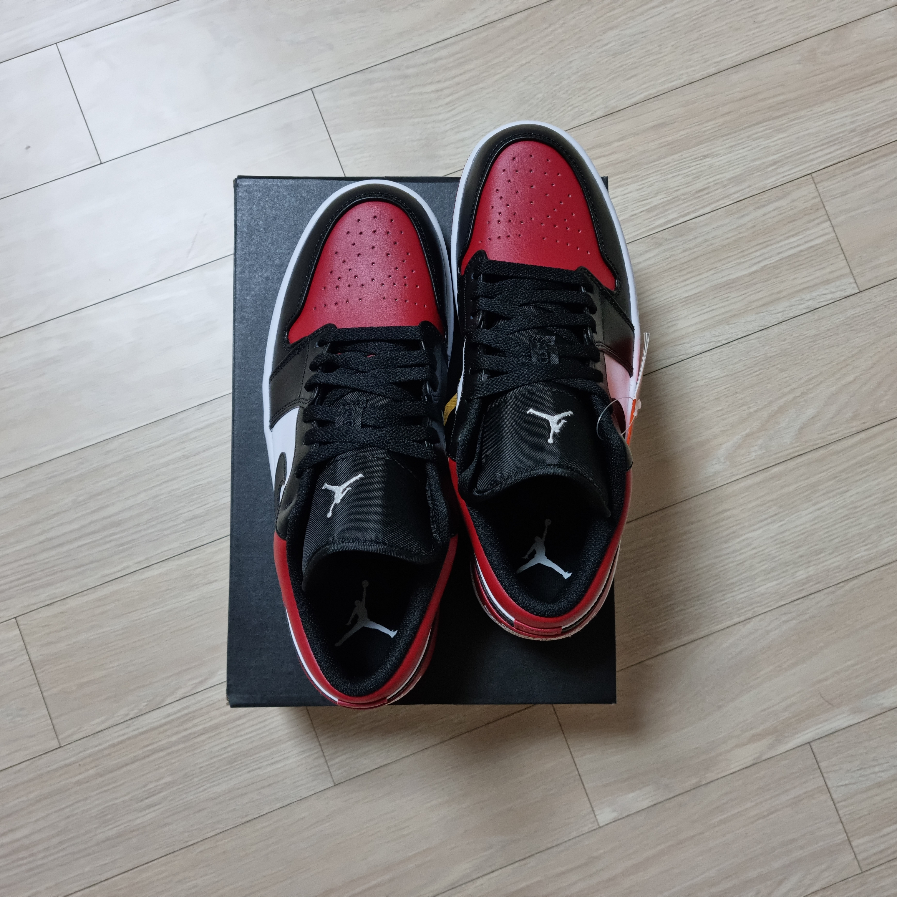 Jordan 1 Low Bred Toe 착용 스타일 - 2
