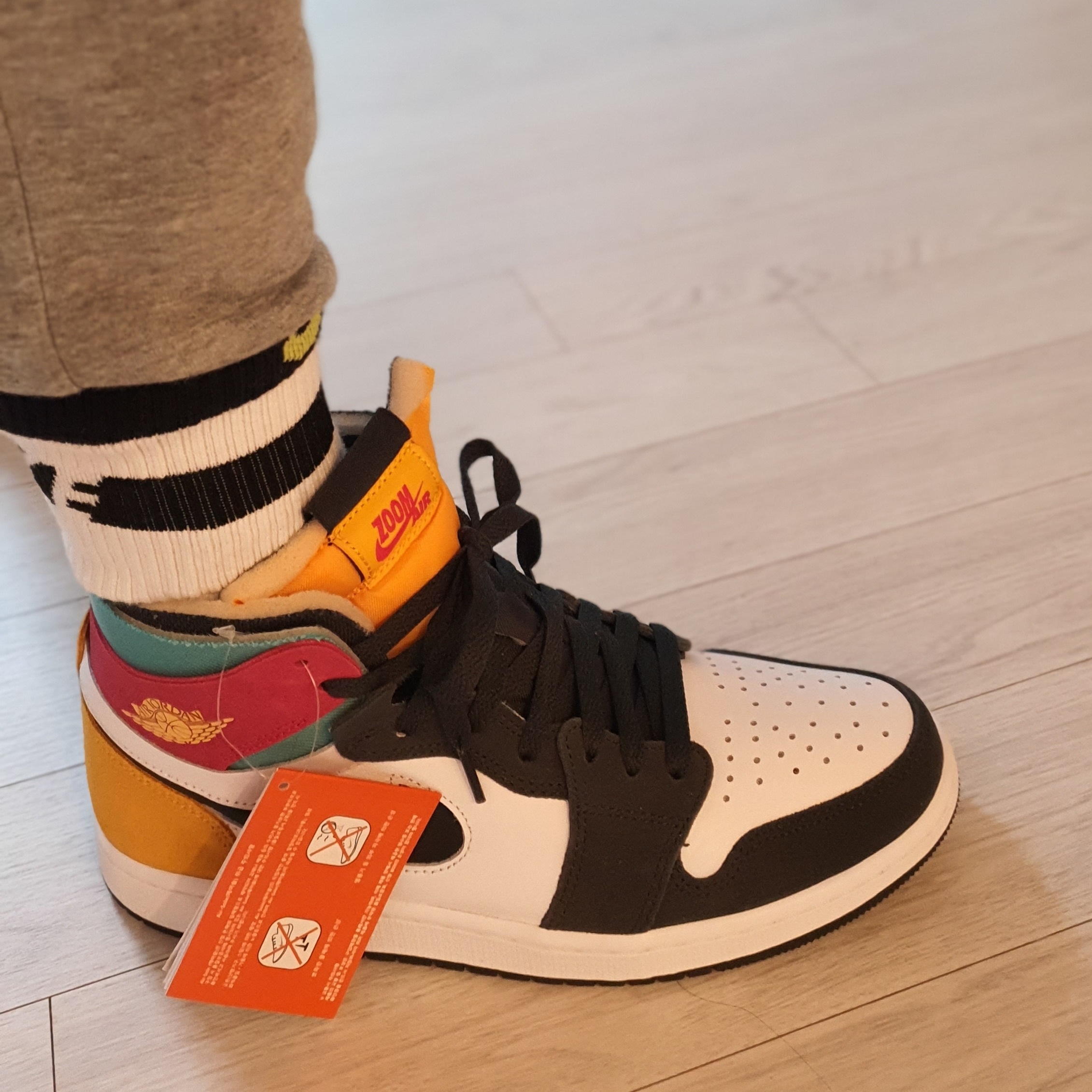 Jordan 1 Zoom Air CMFT Anthracite Pink Gold 착용 스타일