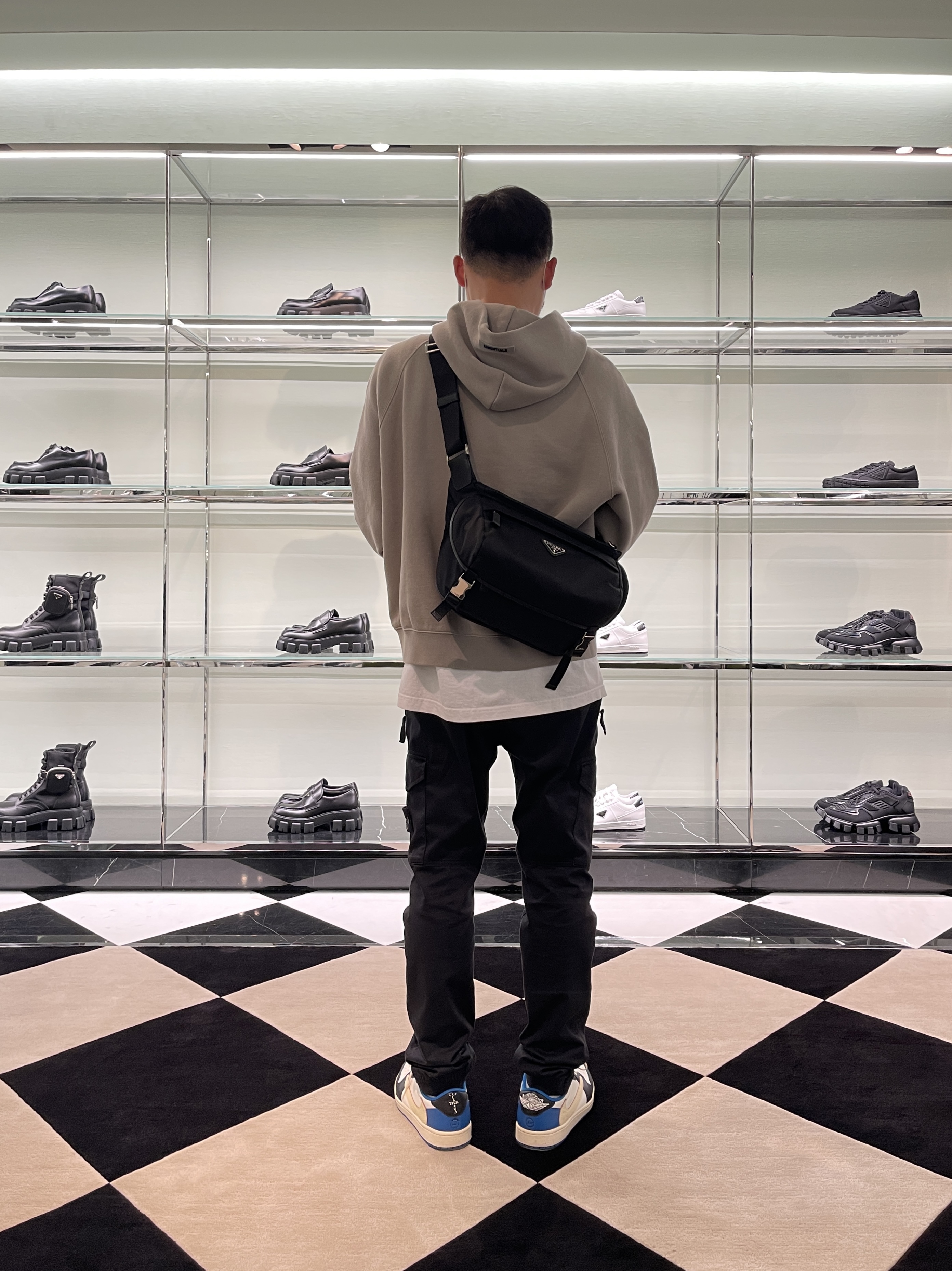 Jordan 1 x Travis Scott x Fragment Retro Low OG SP Military Blue, Essentials 3D Silicon Applique Pullover Hoodie Moss - 20FW 착용 스타일