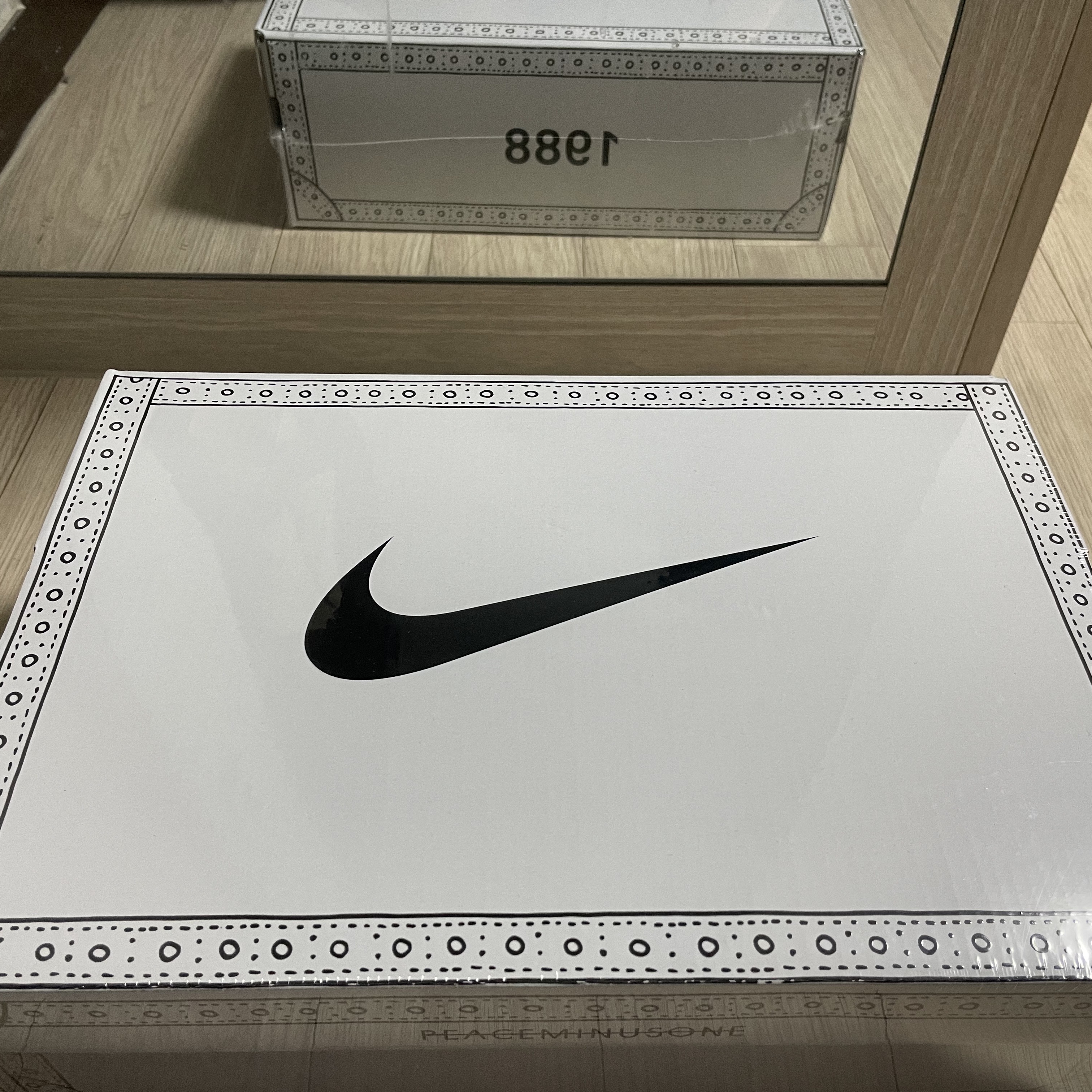 Nike x Peaceminusone Kwondo1 White 착용 스타일 - 1
