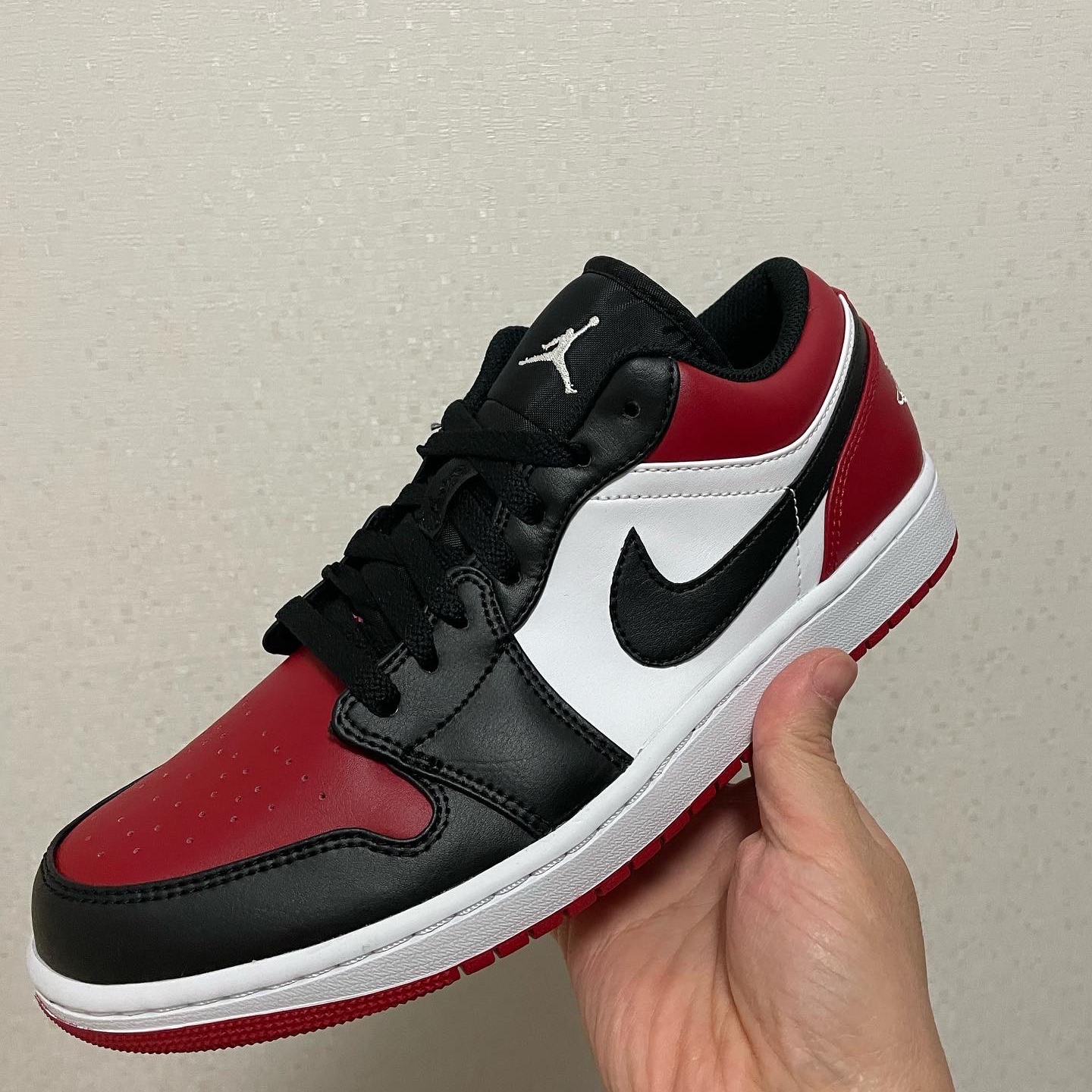 Jordan 1 Low Bred Toe 착용 스타일 - 2