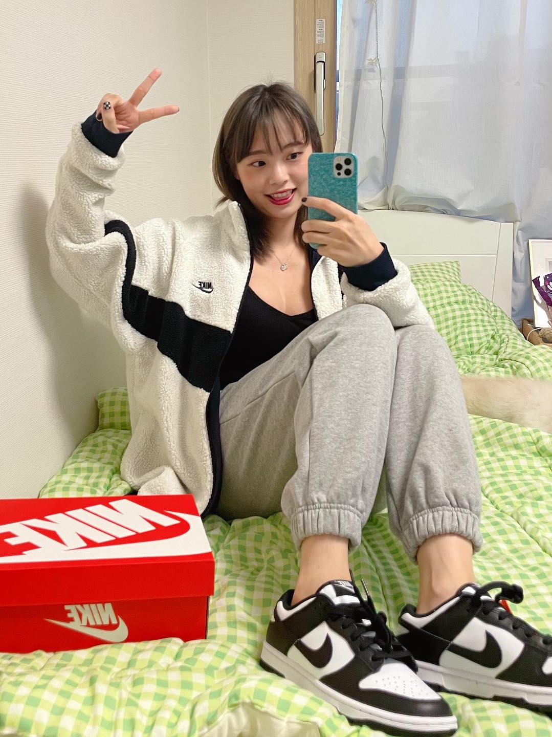 (W) Nike Dunk Low Black, Nike Dunk Low Retro Black 착용 스타일 - 3