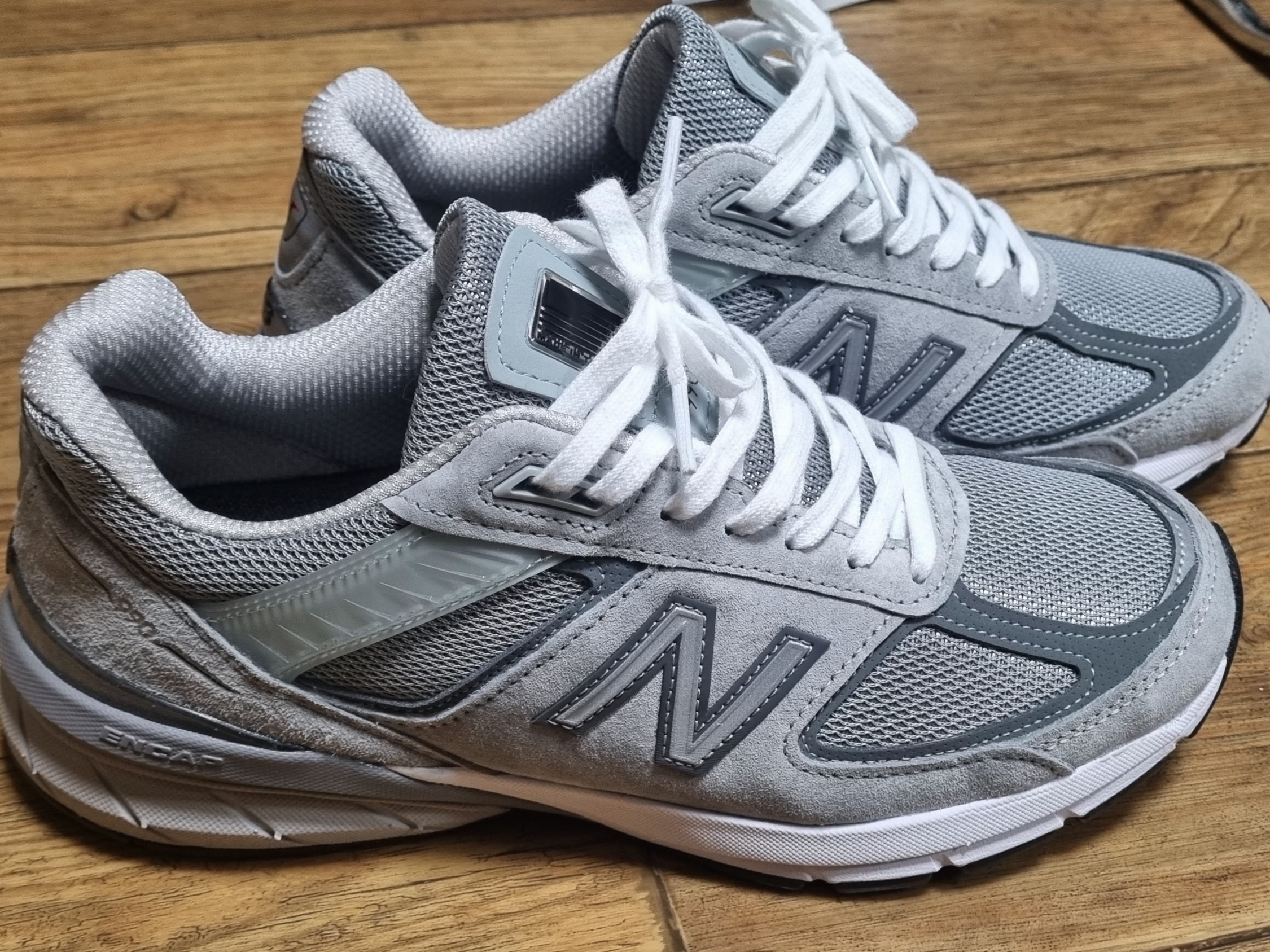 New Balance 990v5 Made in USA Grey - D Standard 착용 스타일