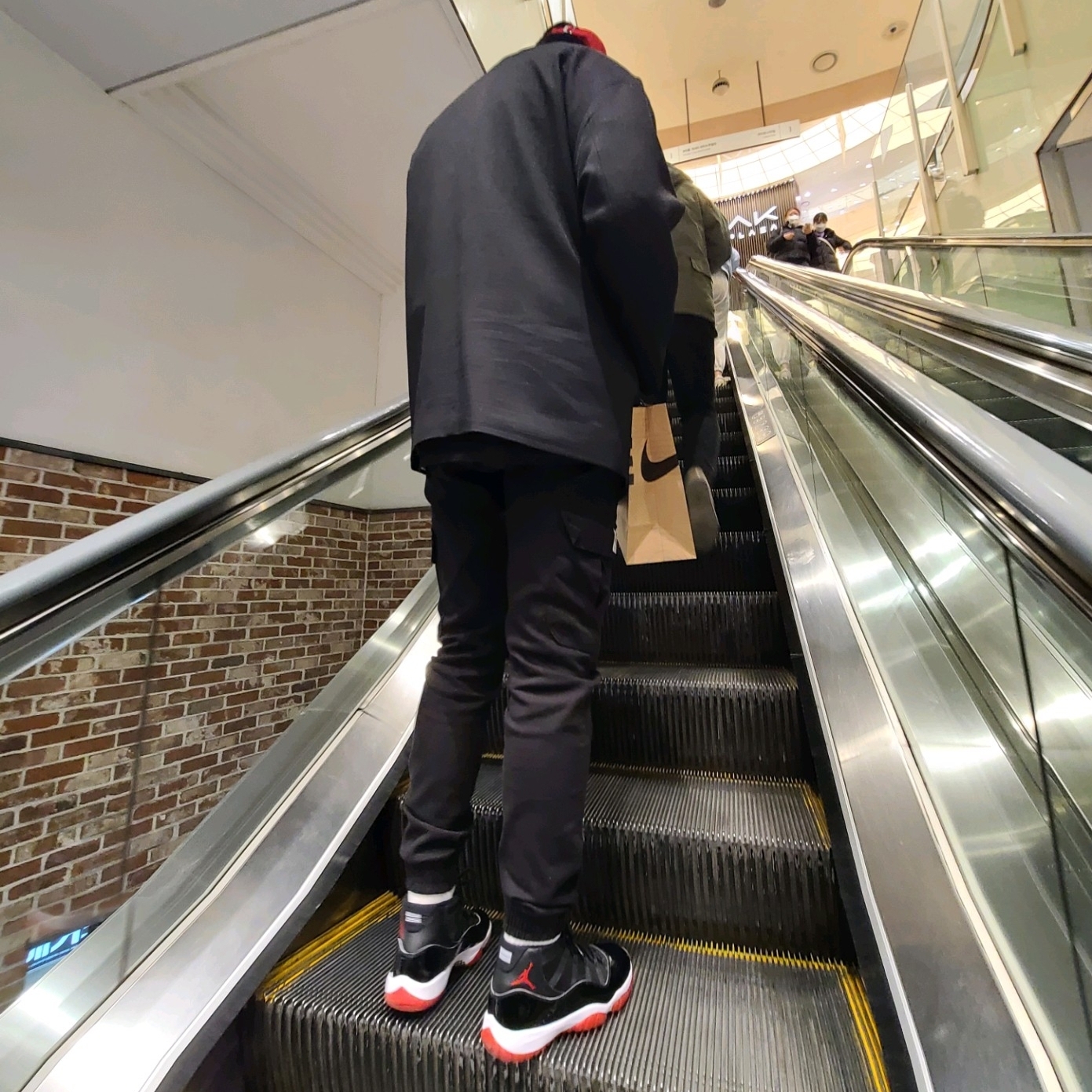Jordan 11 Retro Bred 2019 착용 스타일 - 2