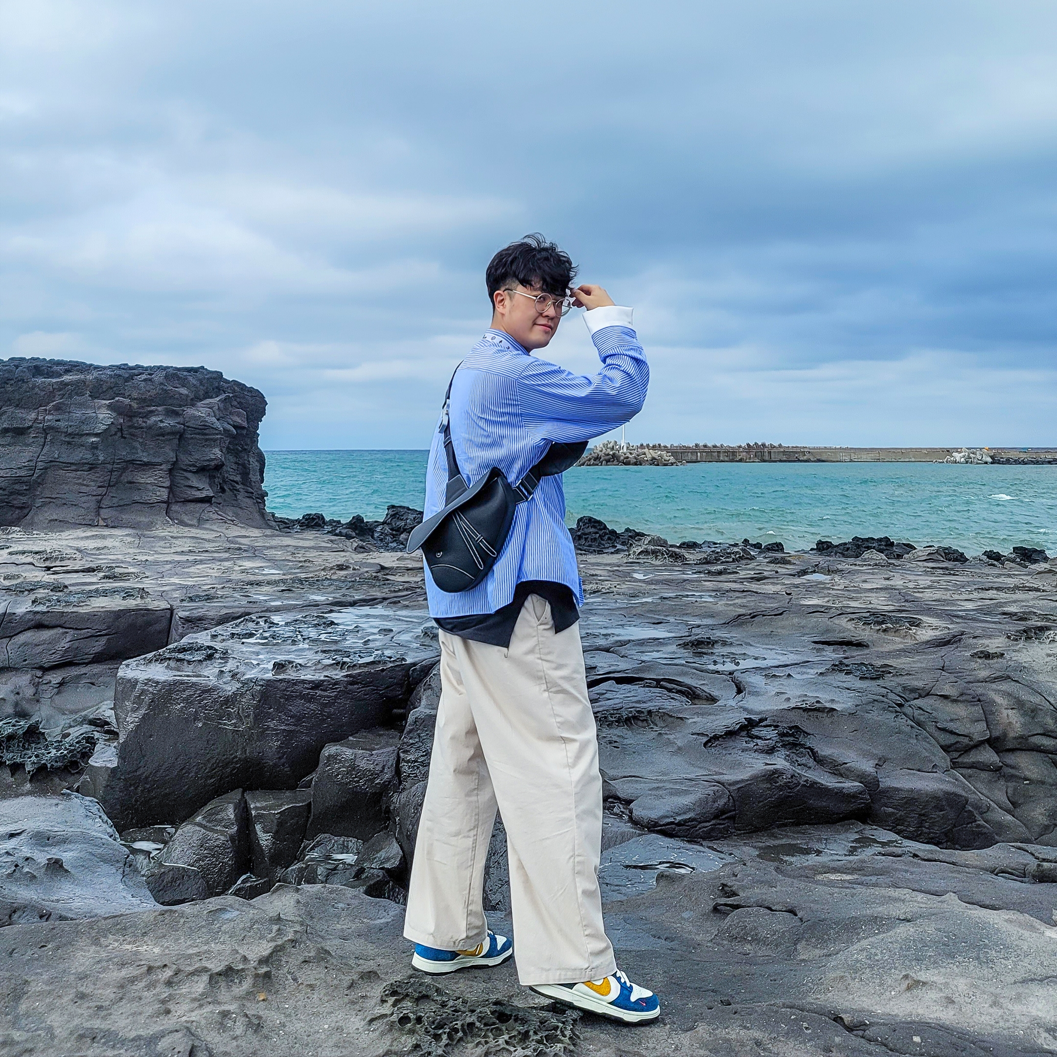 Dior x Sacai Saddle Bag Black, Nike x Kasina Dunk Low 80's Bus 착용 스타일 - 2