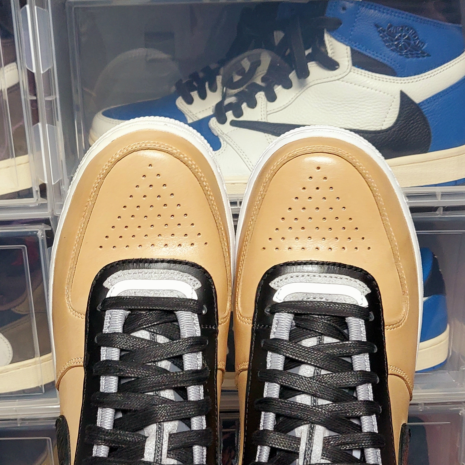 Nike x Riccardo Tisci Air Force 1 Mid Tan 착용 스타일 - 4