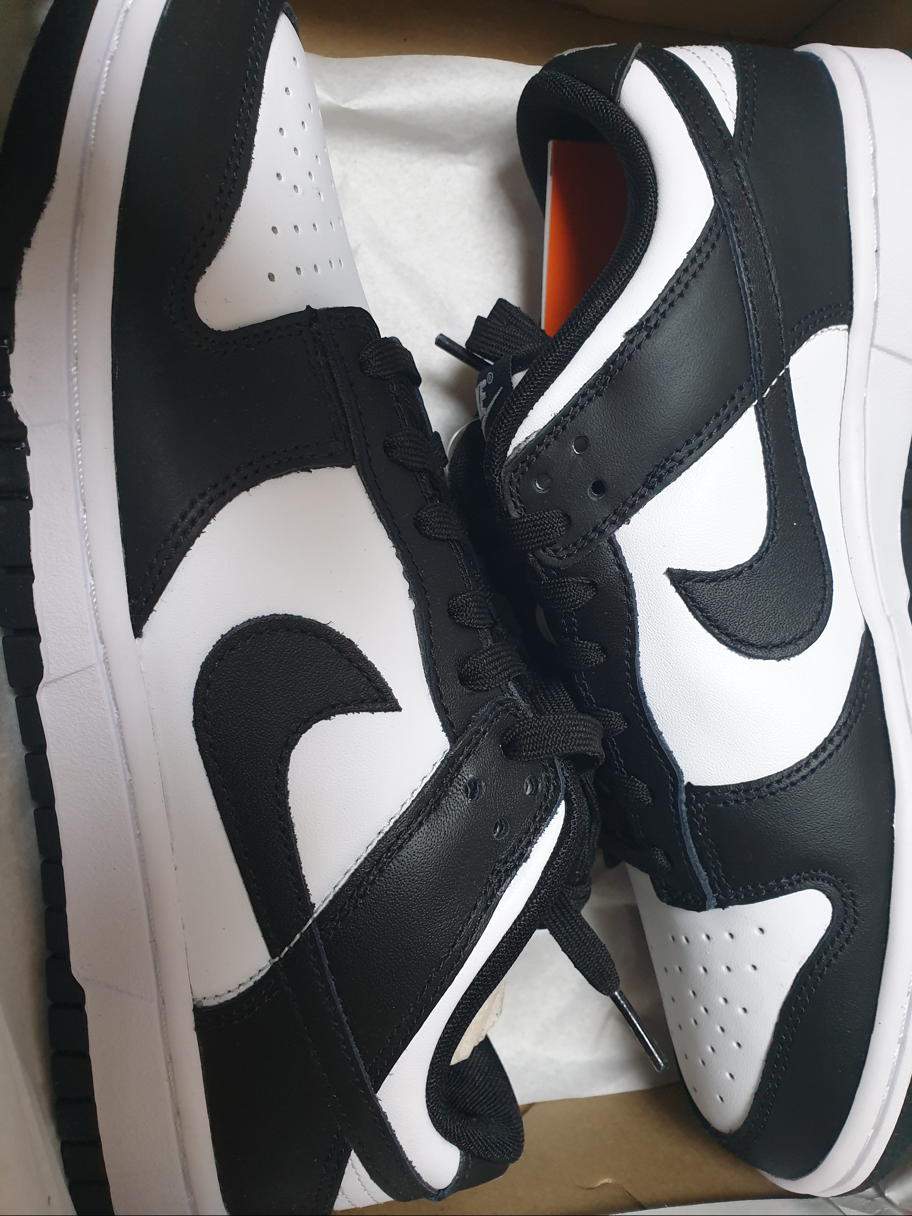 Nike Dunk Low Retro Black 착용 스타일