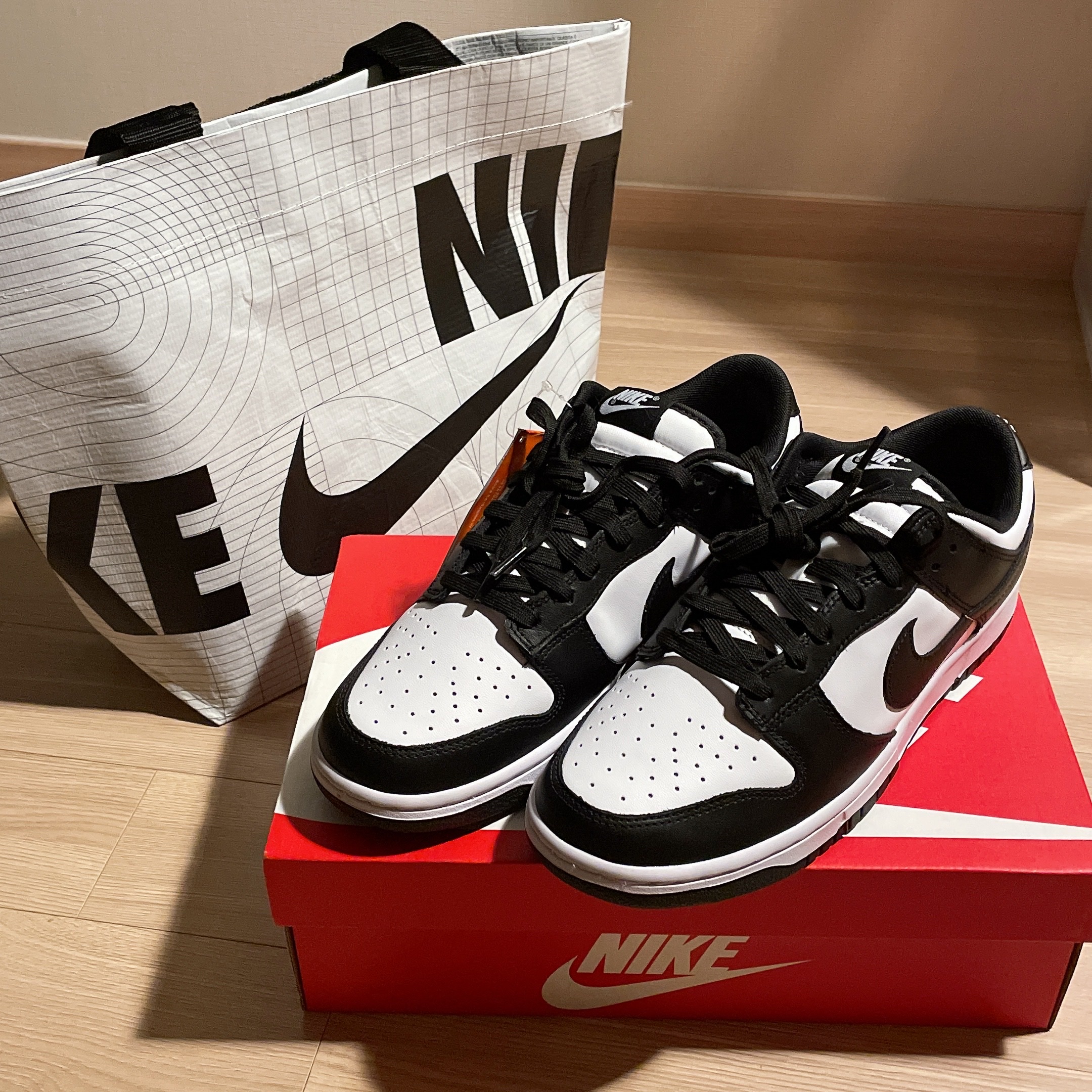 Nike x Patta Air Max 1 Monarch, Nike Dunk Low Retro Black 착용 스타일 - 2