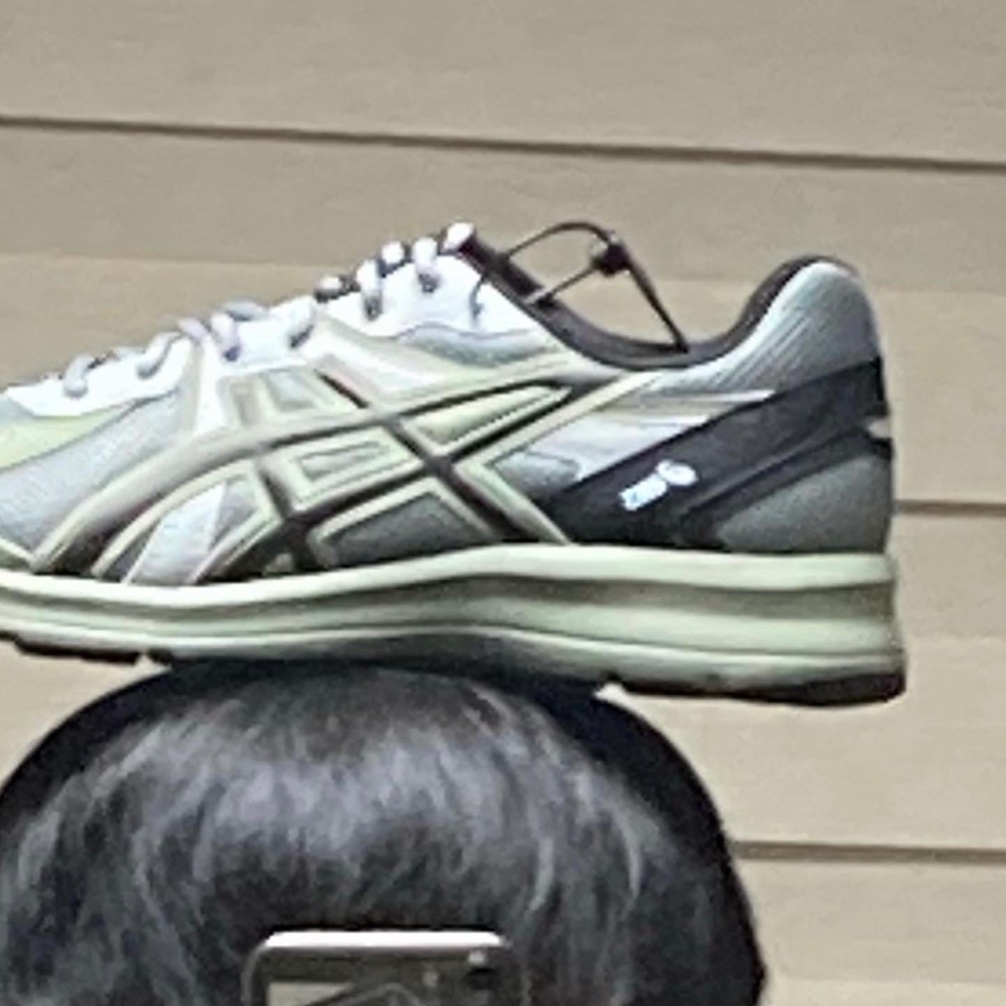 Asics Jog 100 S Sheet Rock - 2E Wide 착용 스타일 - 2