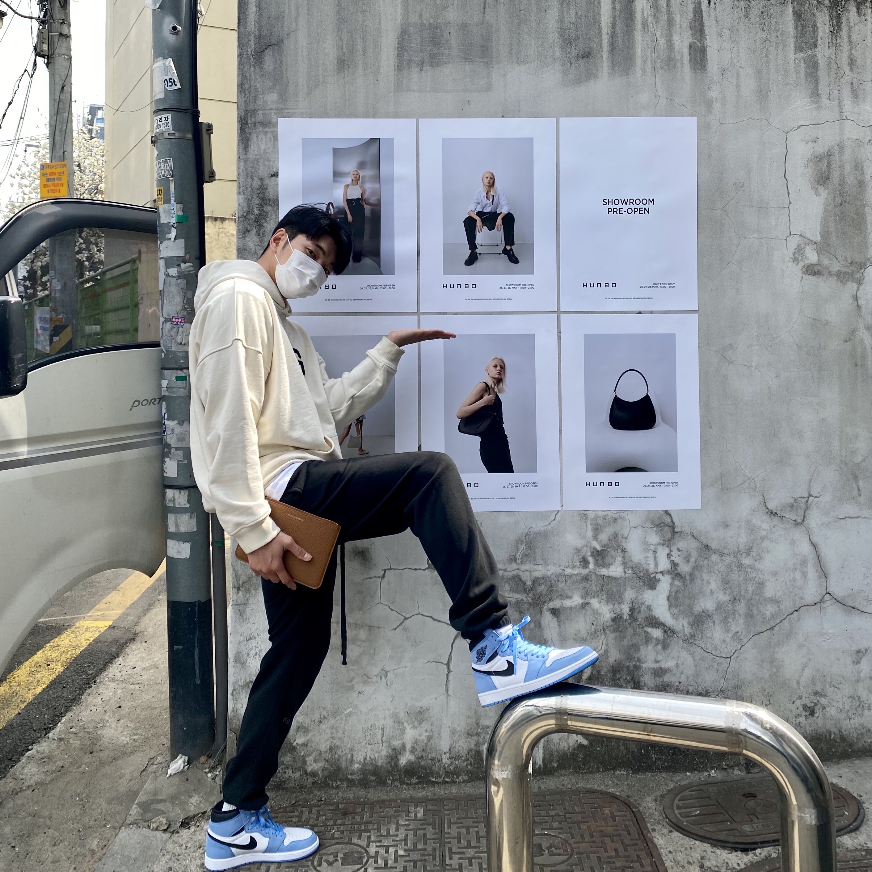 Jordan 1 Retro High OG University Blue 착용 스타일