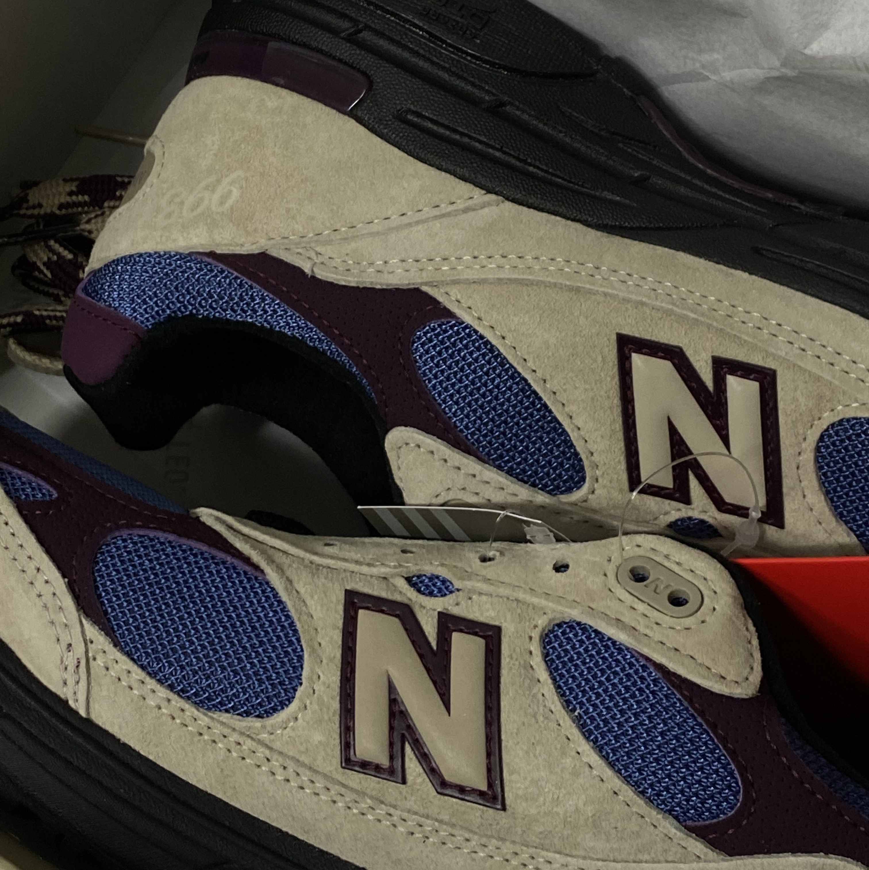 New Balance x Aime Leon Dore 993 Made in USA Taupe 착용 스타일 - 1