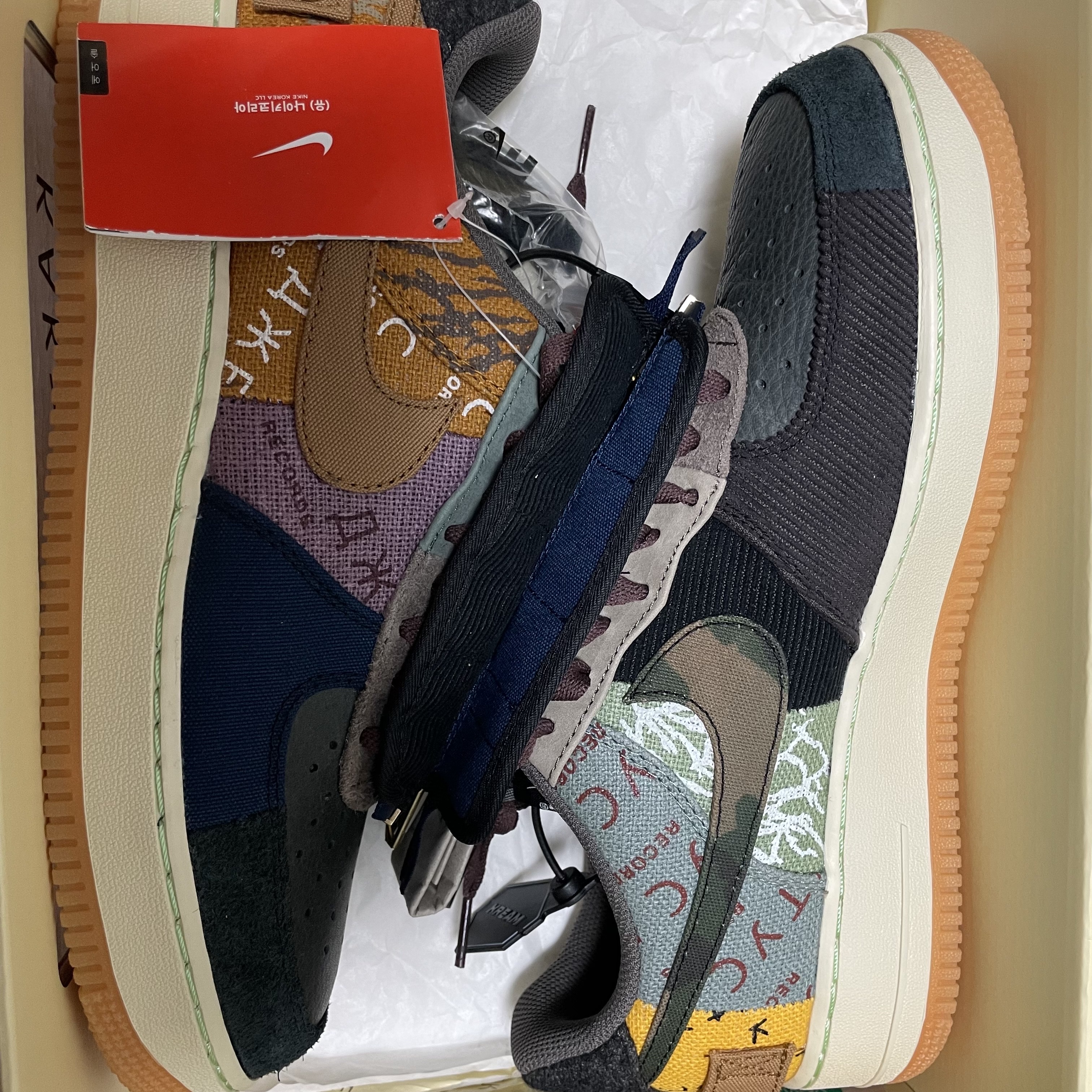 Nike x Travis Scott Air Force 1 Low Cactus Jack 착용 스타일