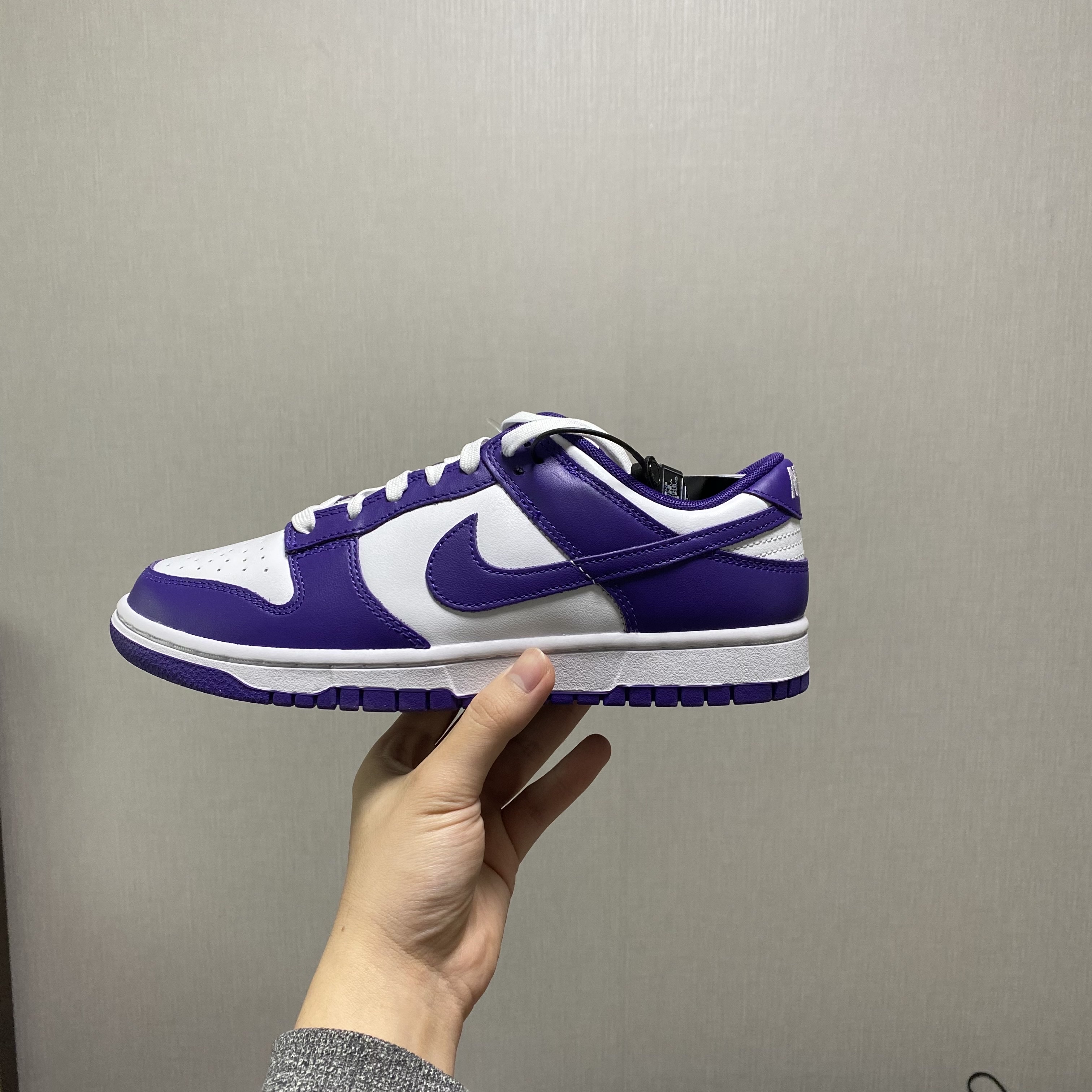 Nike Dunk Low Retro Championship Court Purple 착용 스타일