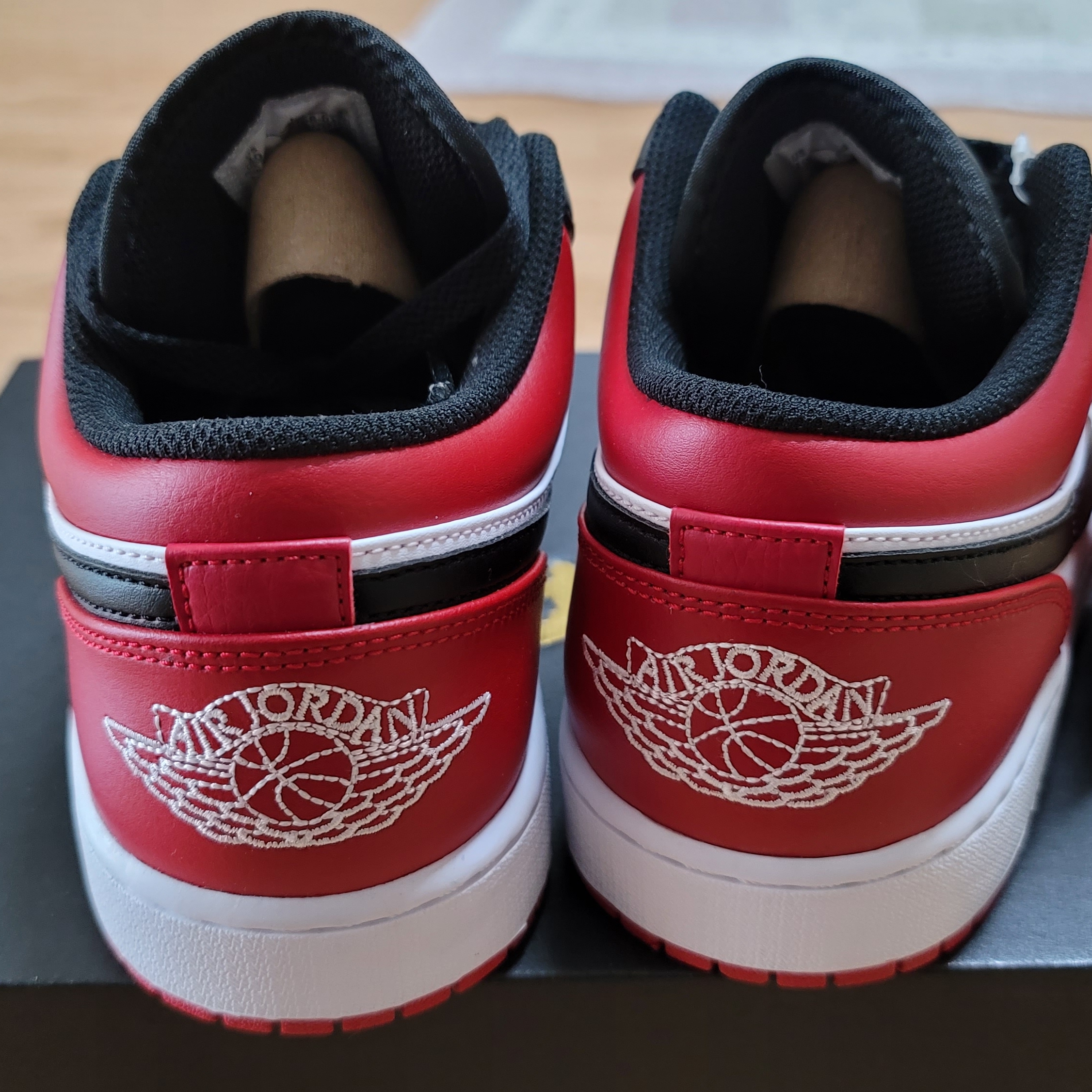 Jordan 1 Low Bred Toe 착용 스타일 - 3