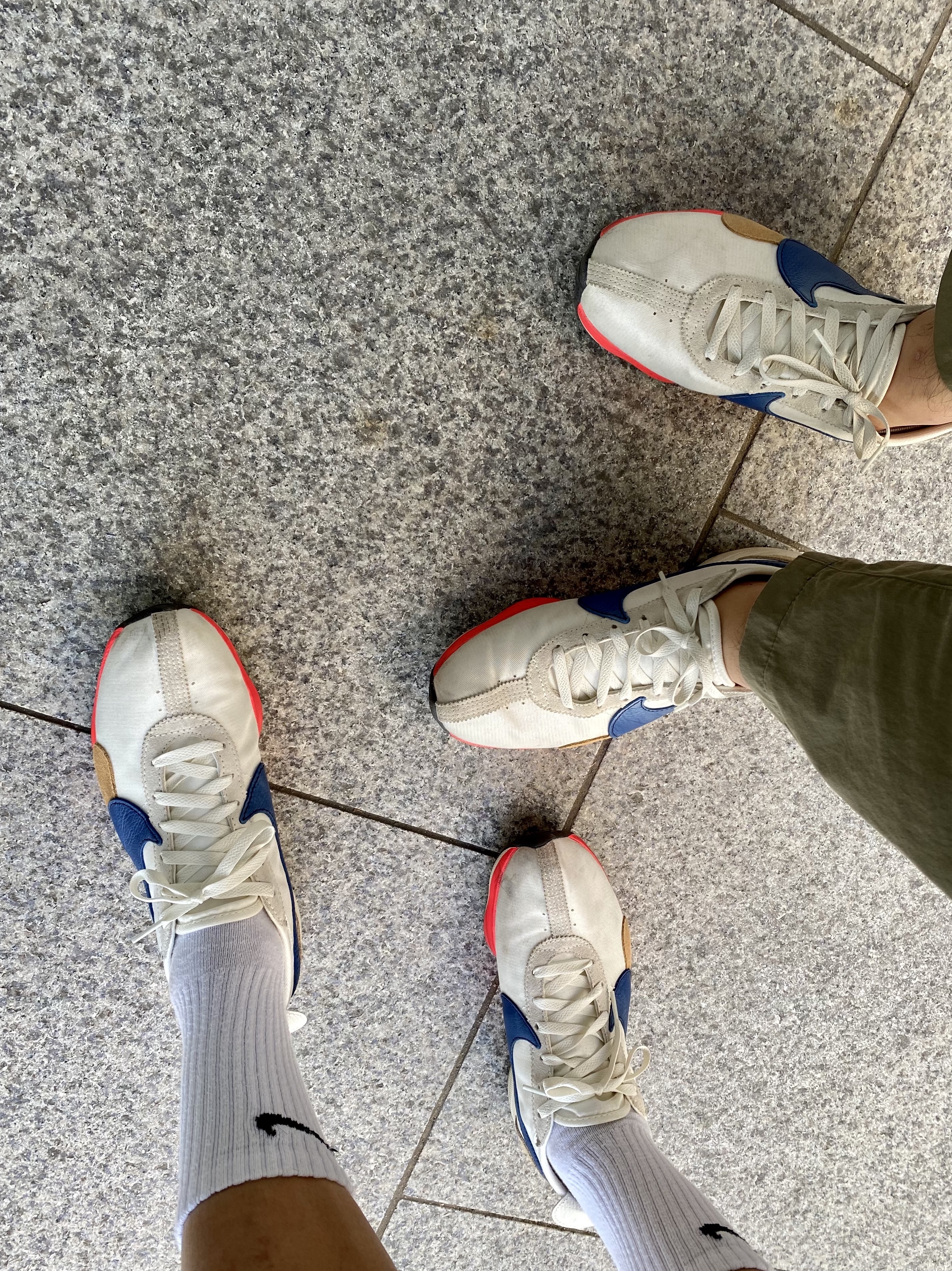 Nike Moon Racer Sail Solar Blue 착용 스타일 - 4