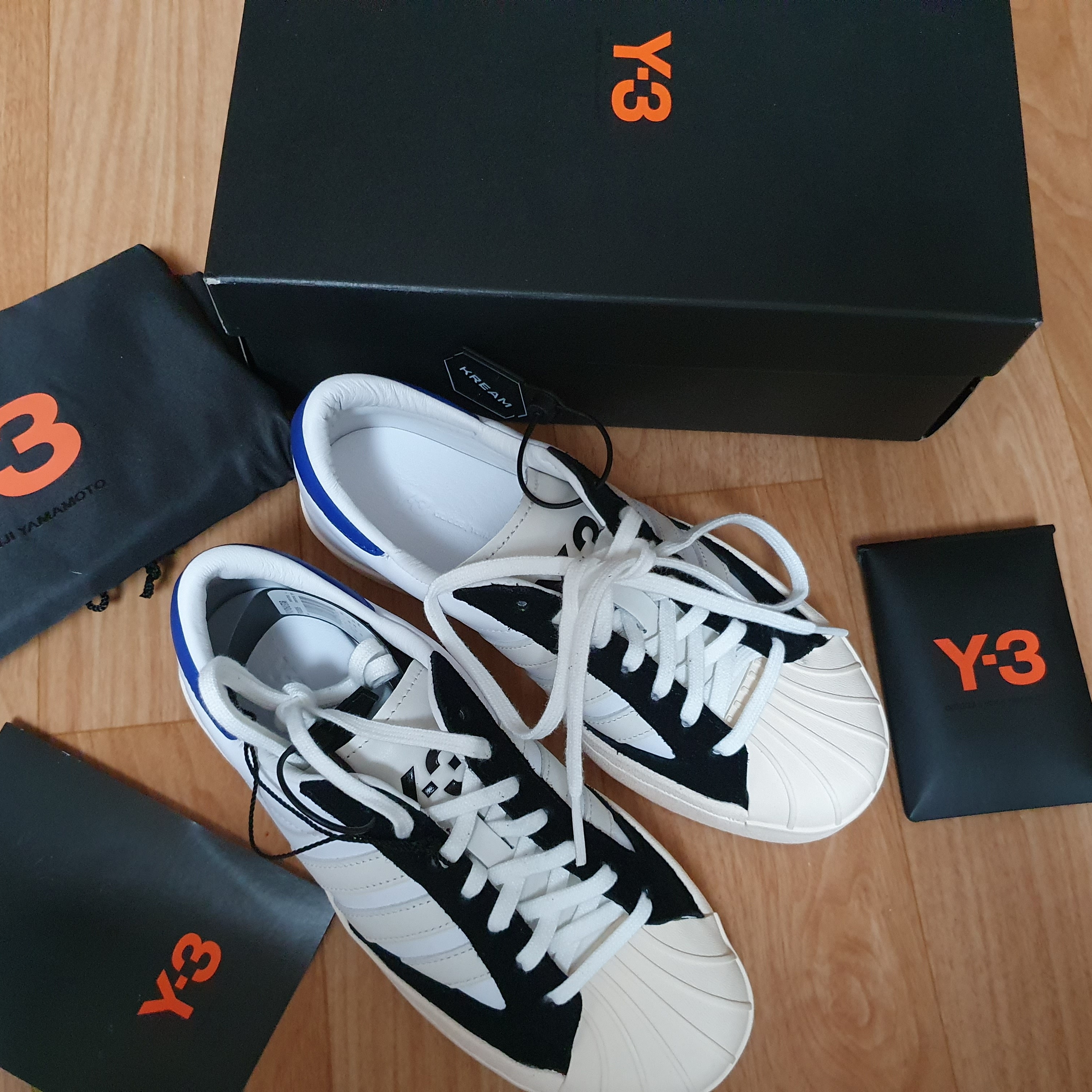 Y-3 Yohji Star Cloud White Bold Blue 착용 스타일 - 1