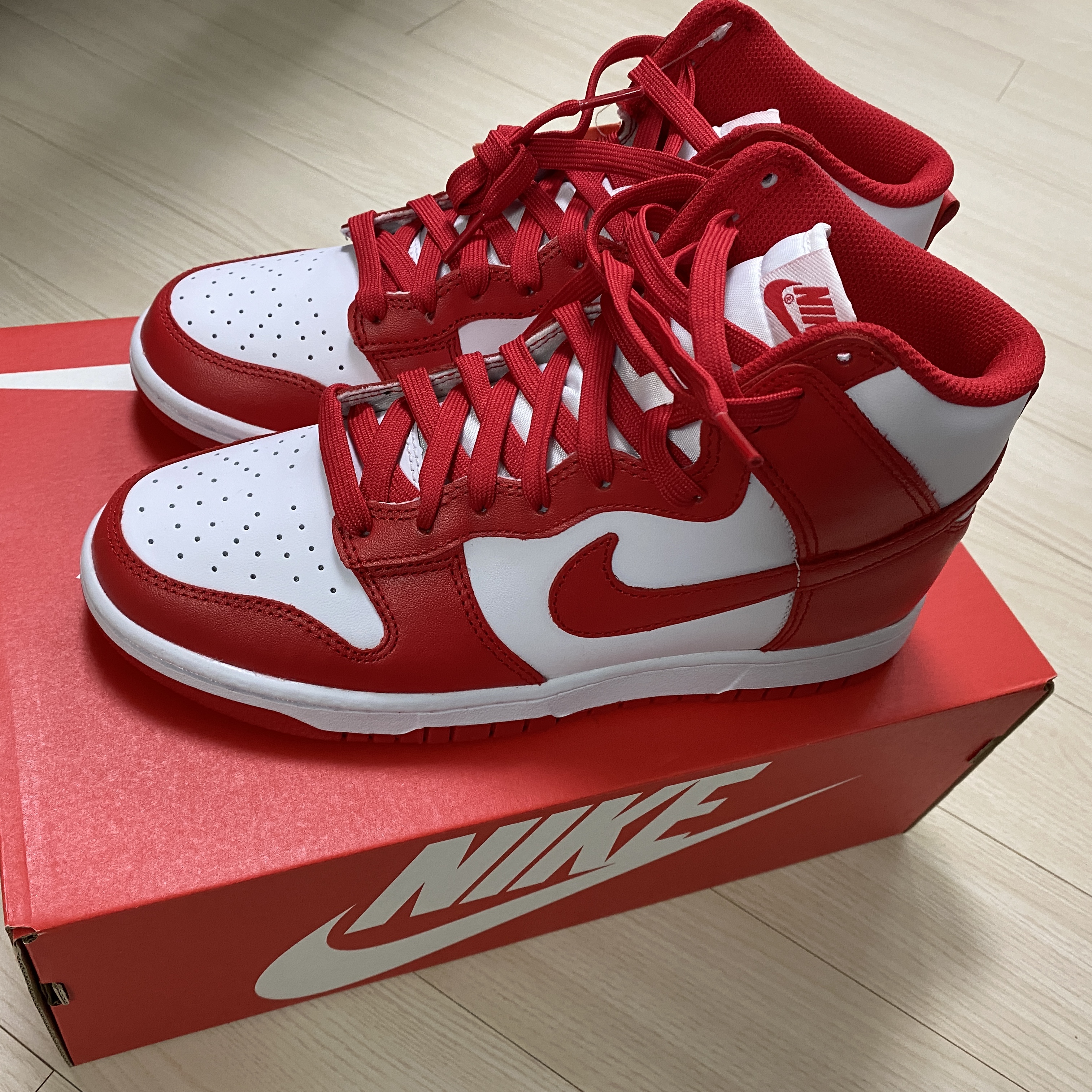 Nike Dunk High Retro Championship White and Red 착용 스타일 - 1