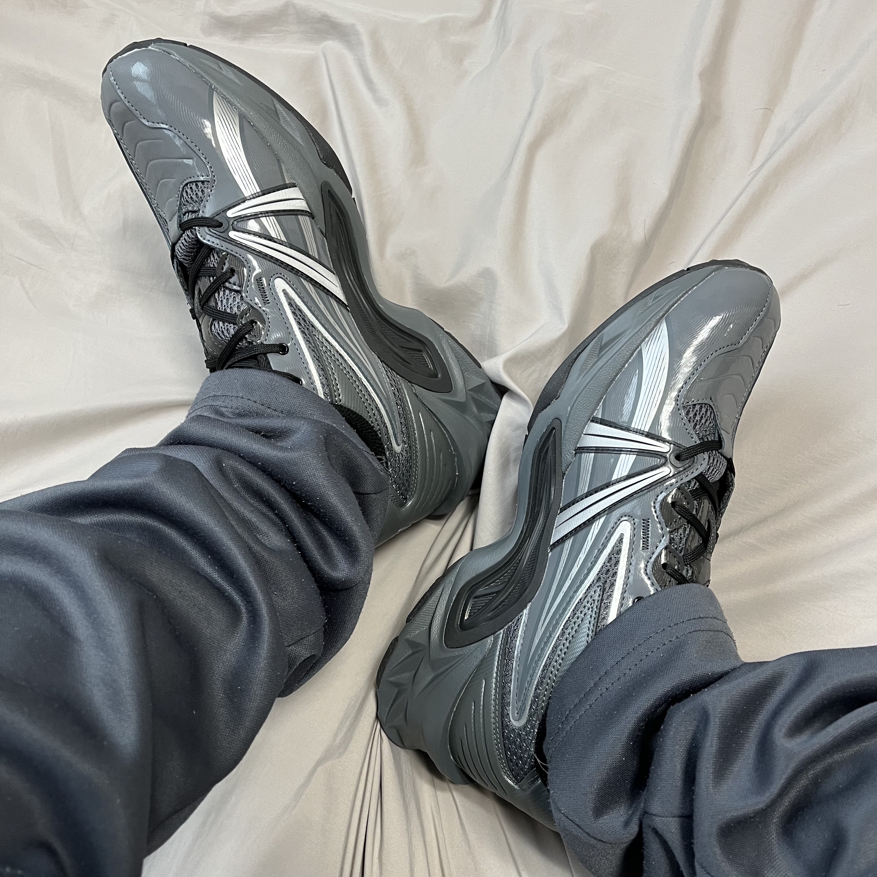 Asics HN2-S Protoblast Steel Grey 착용 스타일 - 1