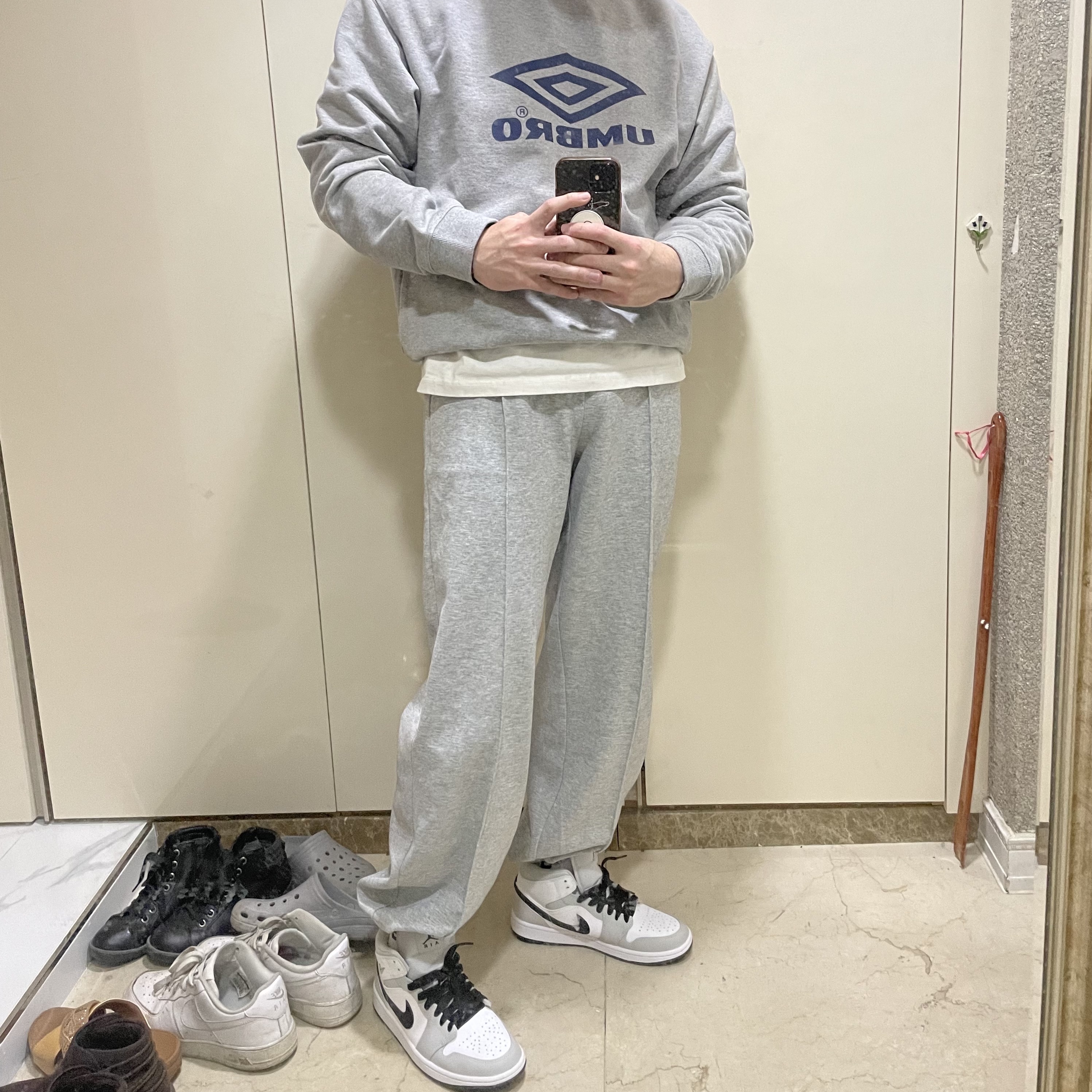 (W) Jordan 1 Mid Grey Fog 착용 스타일