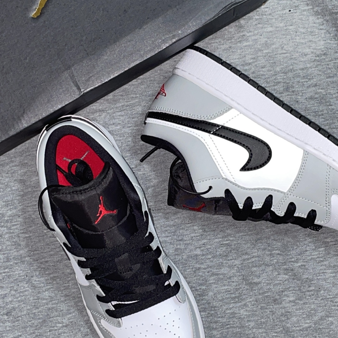 (GS) Jordan 1 Low Light Smoke Grey 착용 스타일 - 1