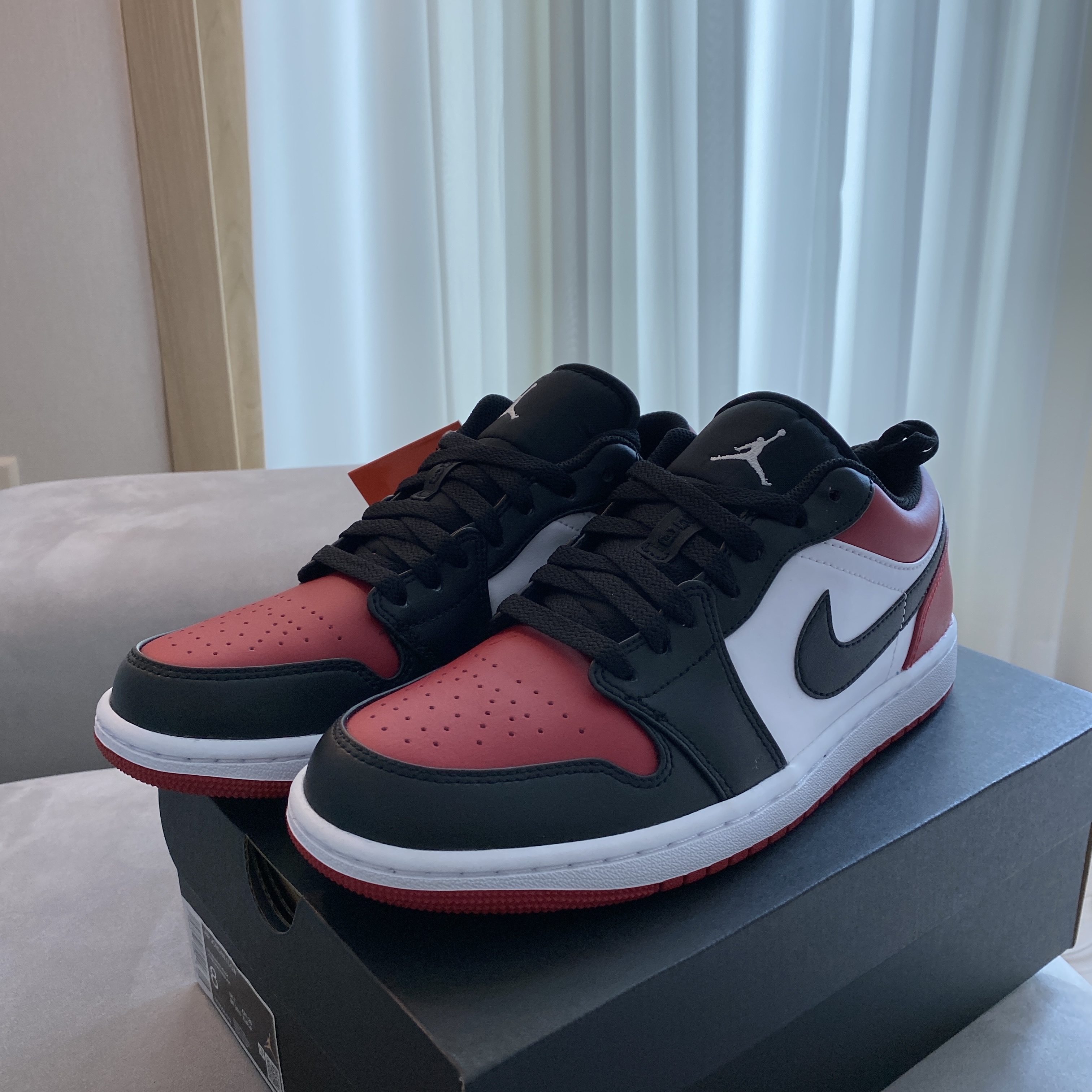 Jordan 1 Low Bred Toe 착용 스타일