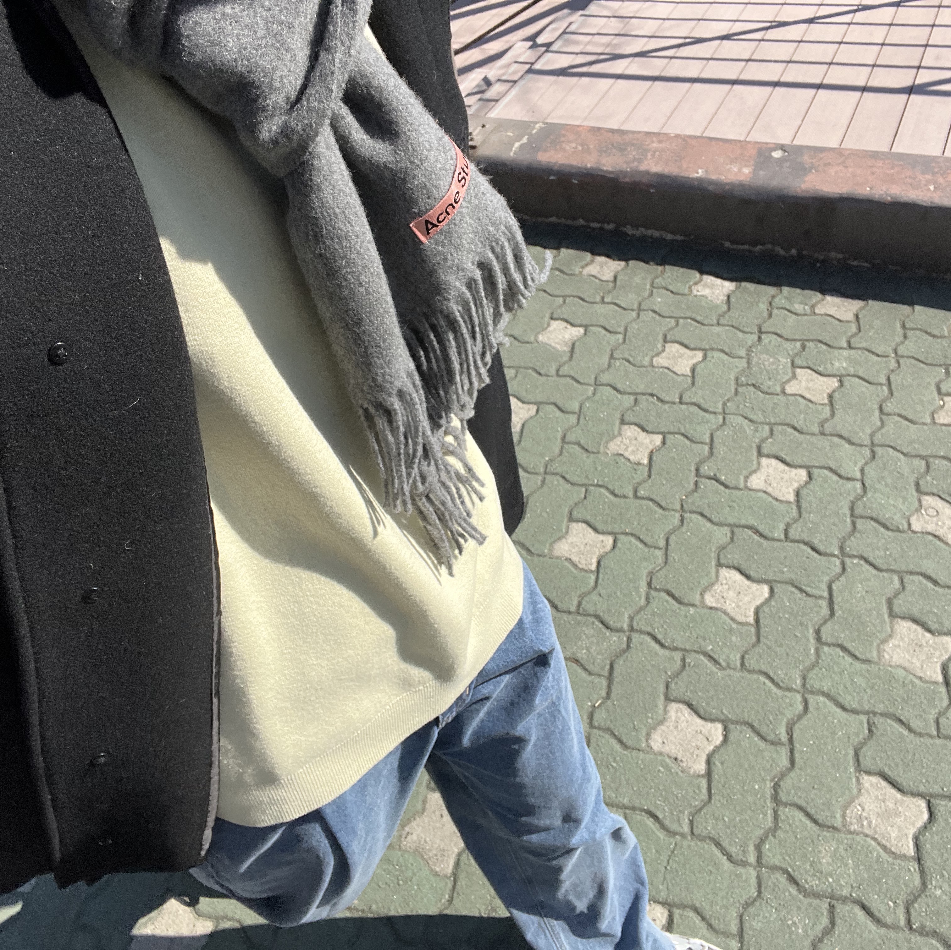 Acne Studios Canada Narrow New Wool Muffler Grey Melange 착용 스타일