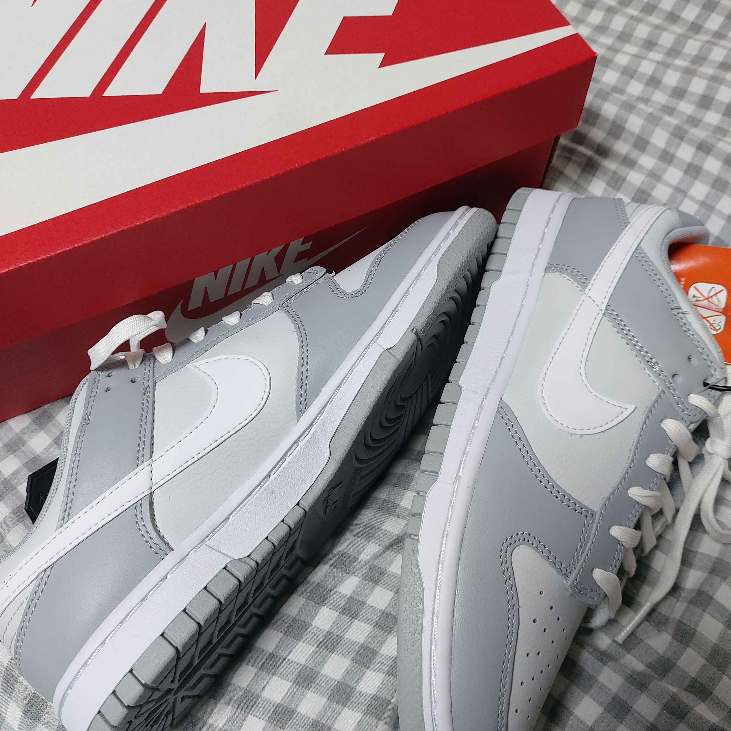 Nike Dunk Low Retro Wolf Grey 착용 스타일
