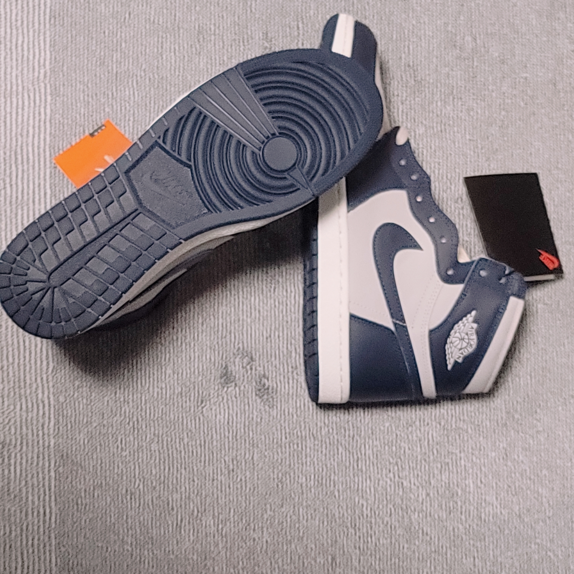 Jordan 1 High 85 College Navy 착용 스타일 - 4