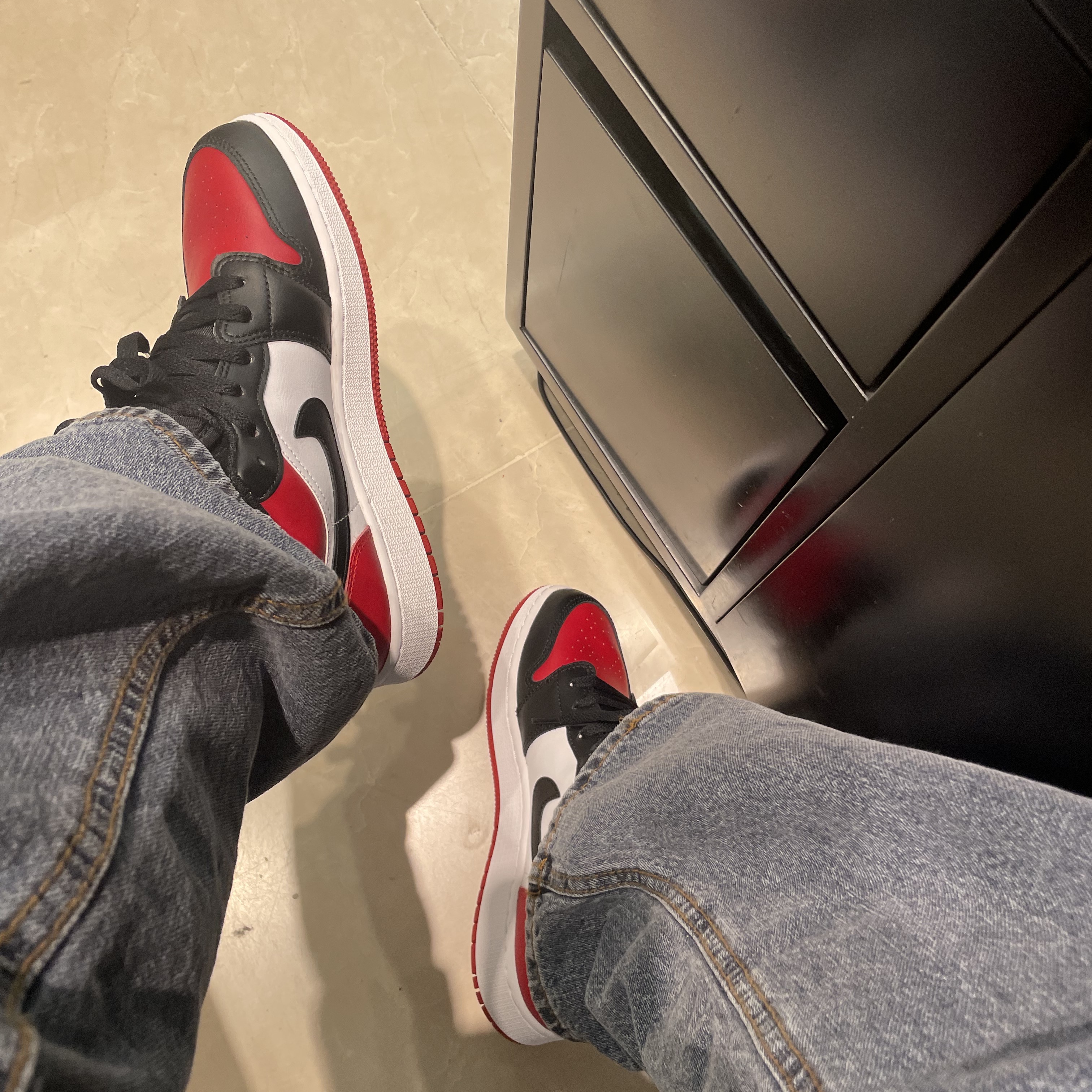 (GS) Jordan 1 Low Bred Toe 착용 스타일 - 1