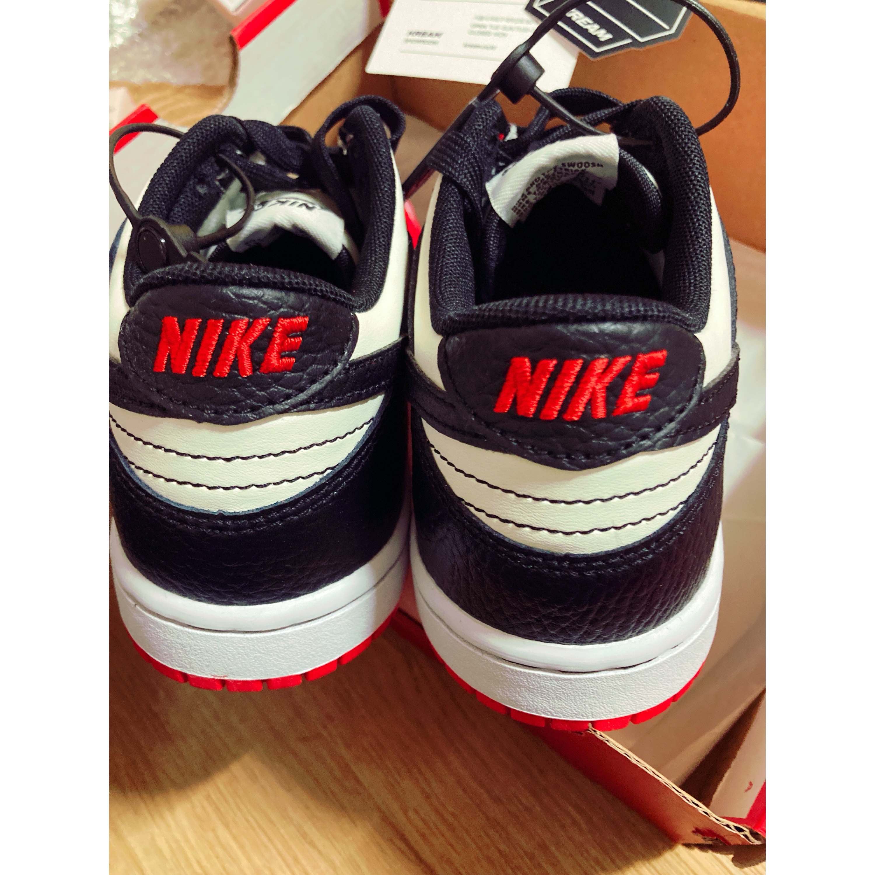 (PS) Nike x NBA Dunk Low Black and Chile Red 착용 스타일 - 3
