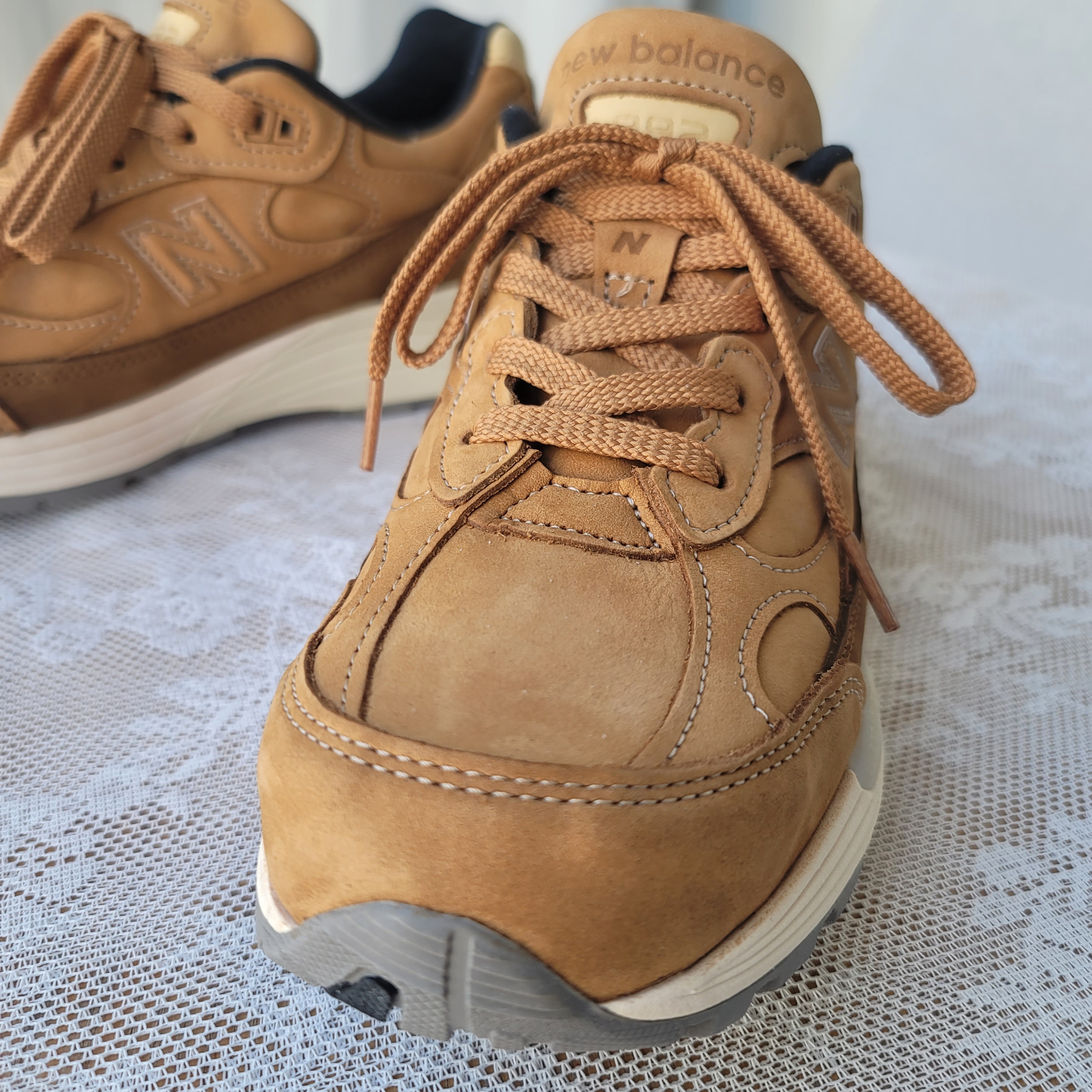 New Balance 992 Made in USA Brown 착용 스타일 - 3