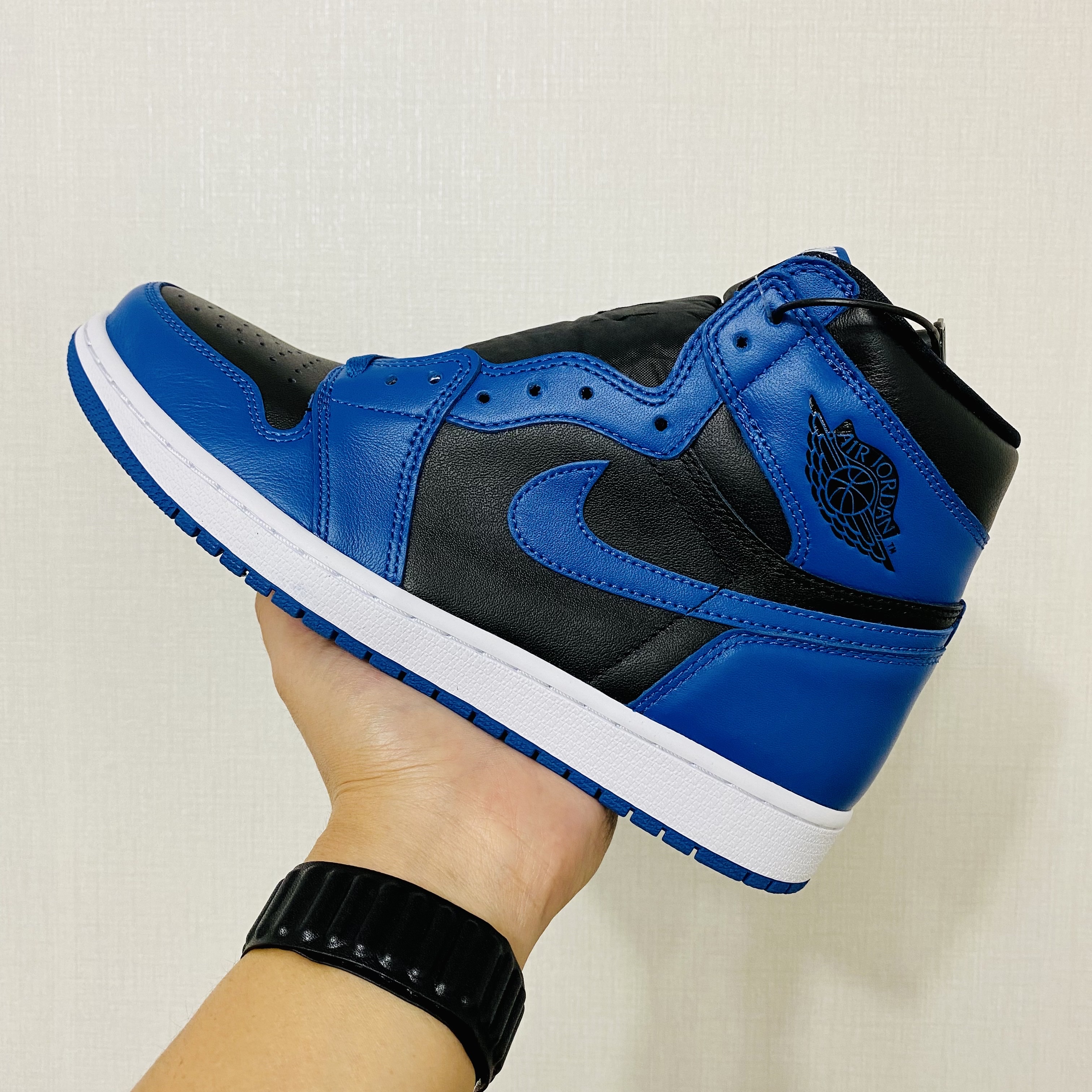 Jordan 1 Retro High OG Dark Marina Blue 착용 스타일