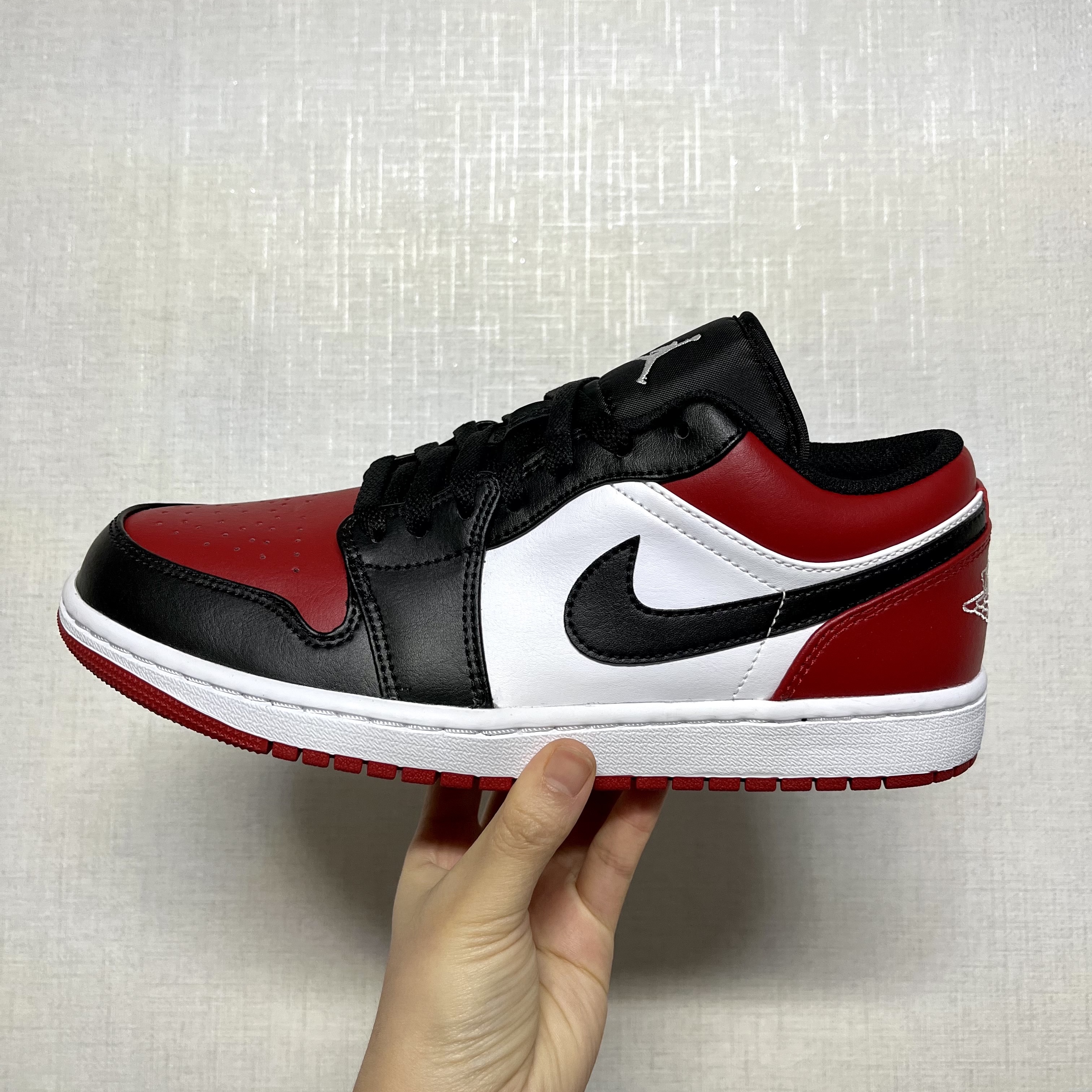 Jordan 1 Low Bred Toe 착용 스타일
