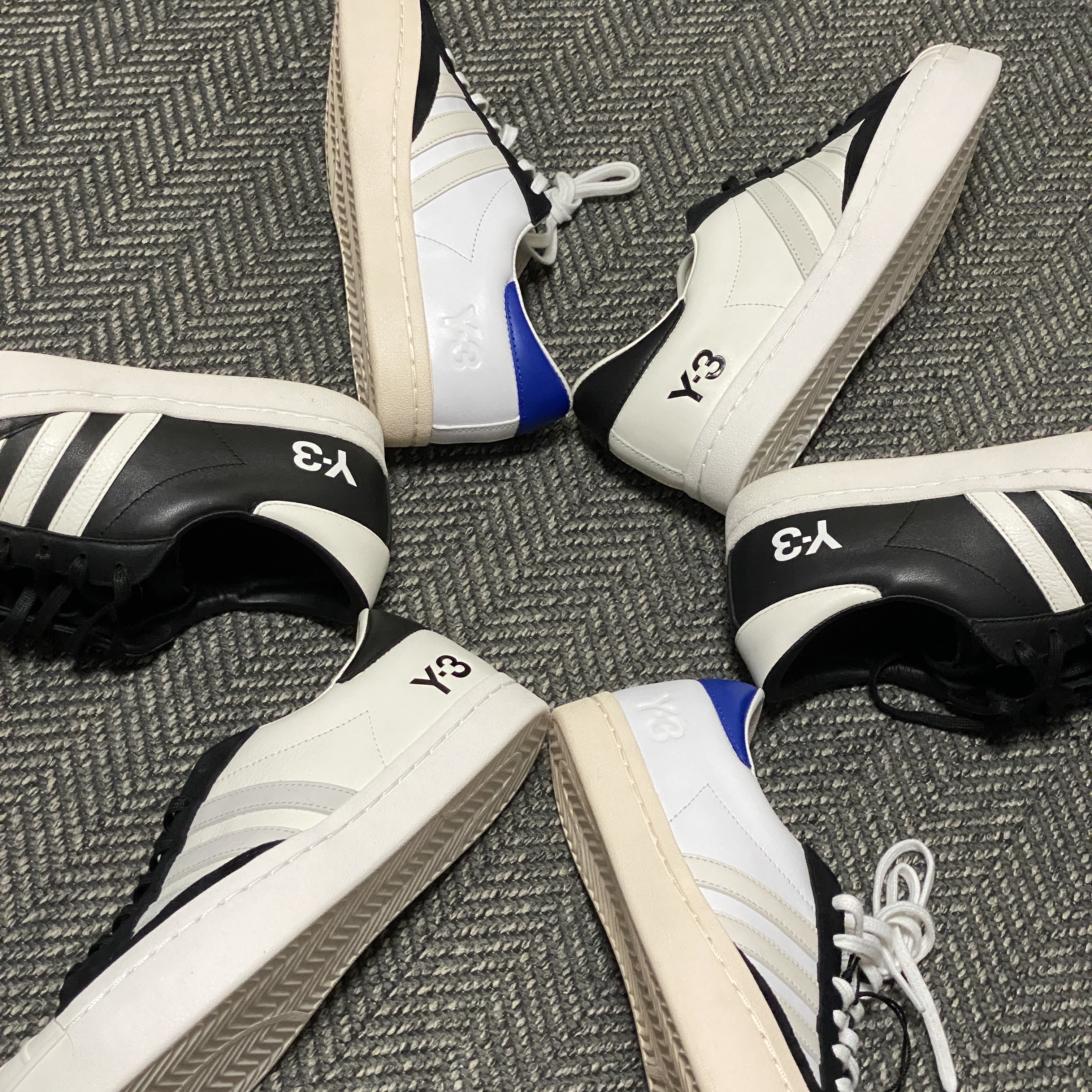 Y-3 Yohji Star White, Y-3 Yohji Star Cloud White Bold Blue 착용 스타일 - 2